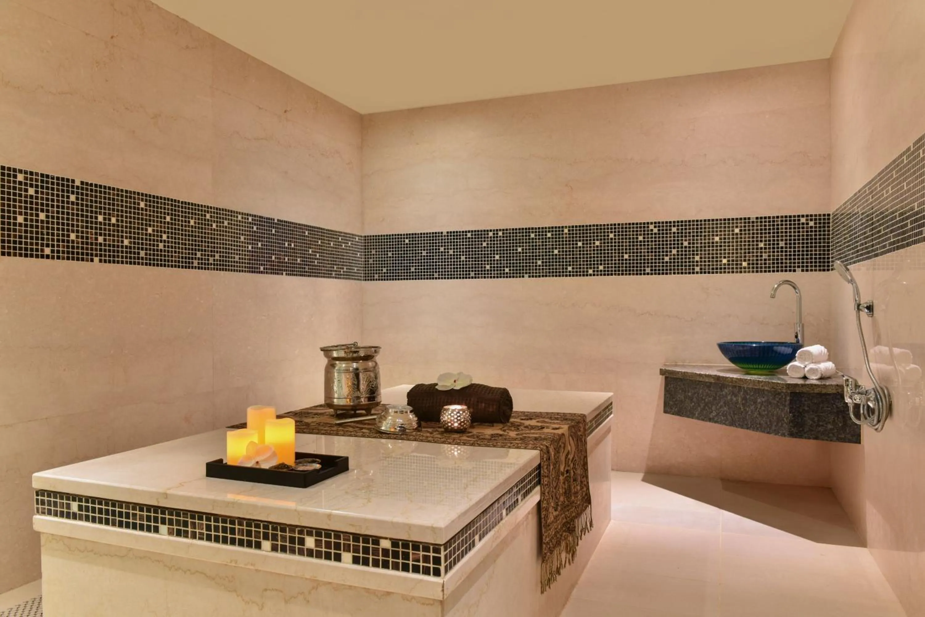 Spa and wellness centre/facilities in Marriott Marquis City Center Doha Hotel