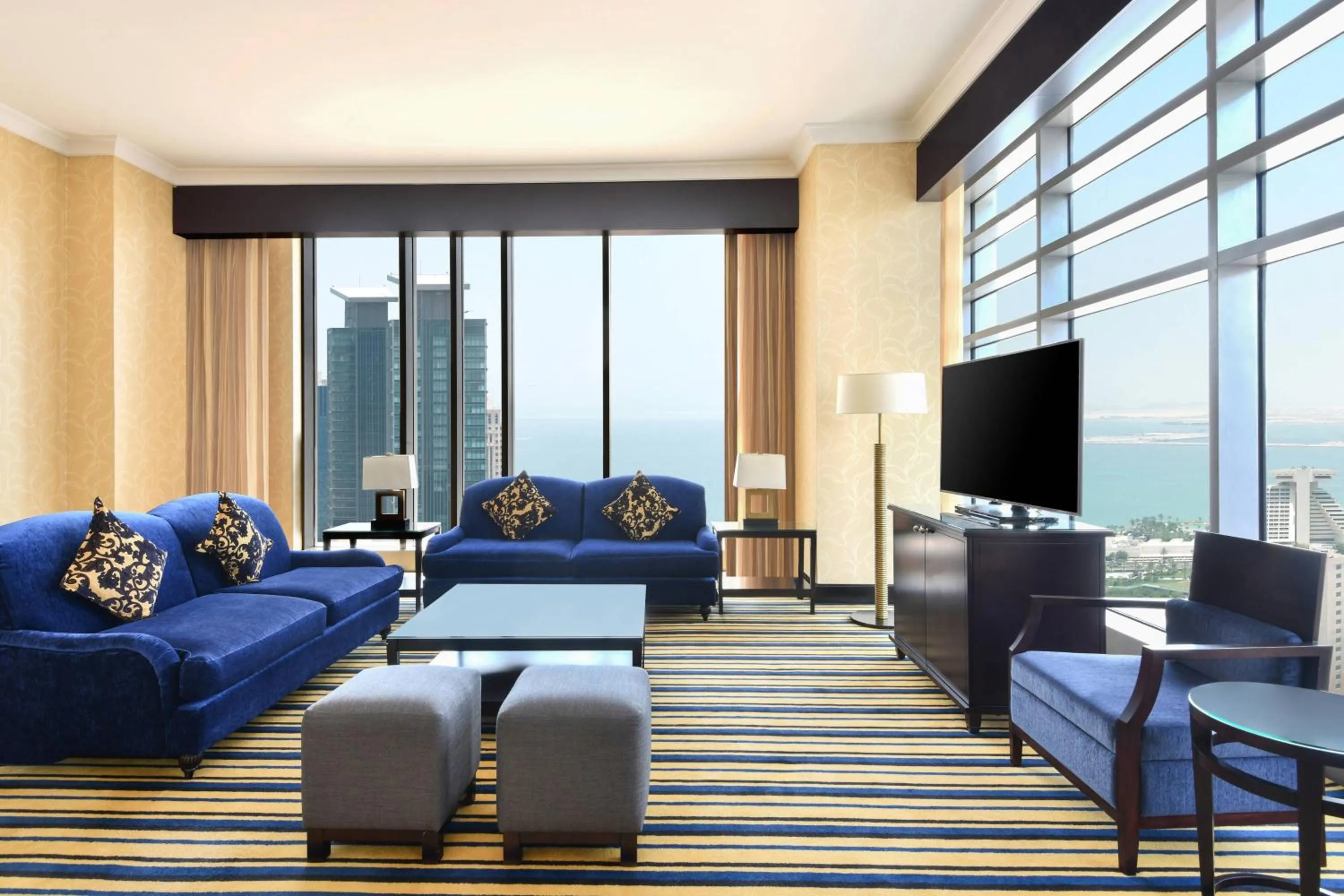 Living room in Marriott Marquis City Center Doha Hotel