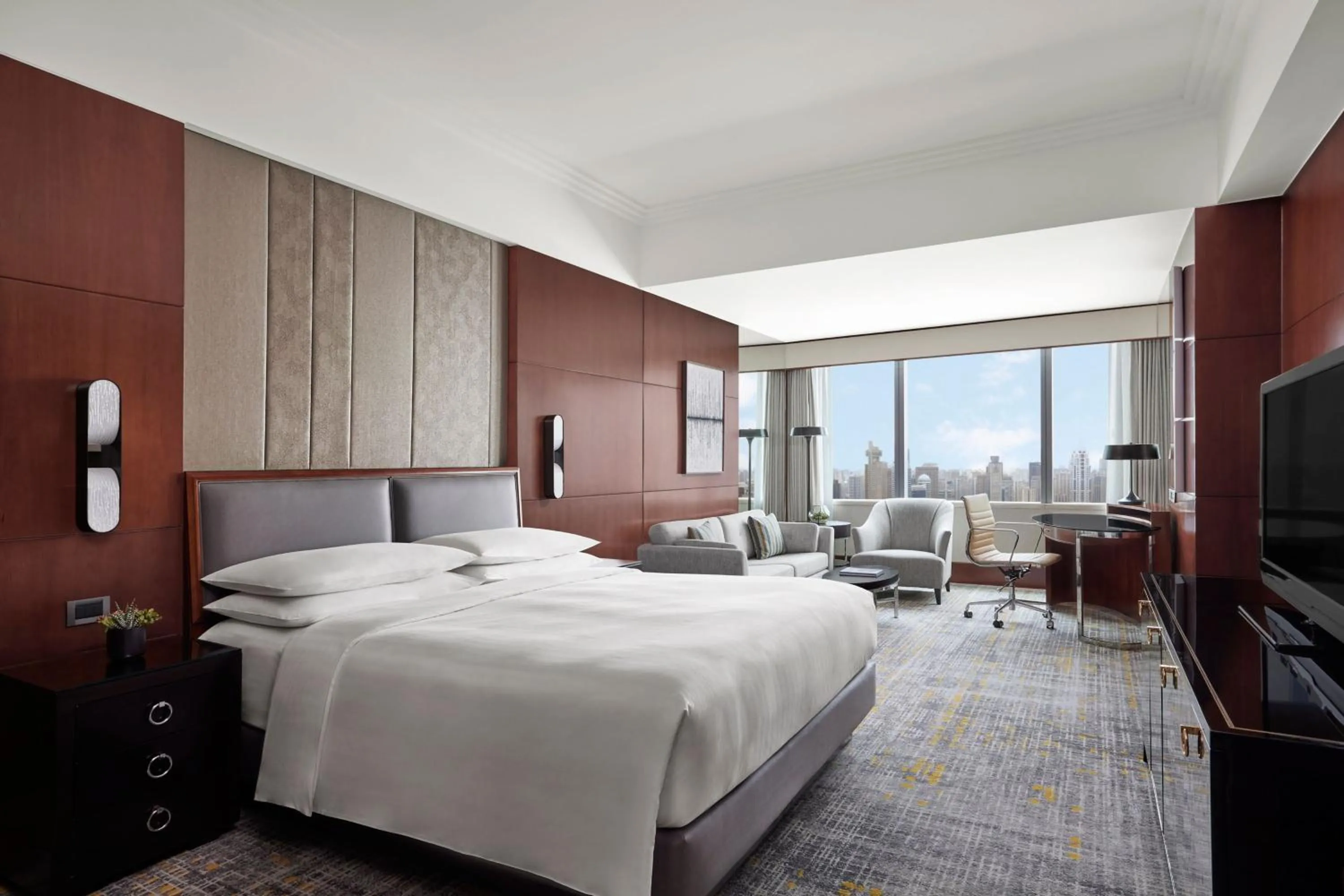 Photo of the whole room, Bed in Shanghai Marriott Marquis City Centre