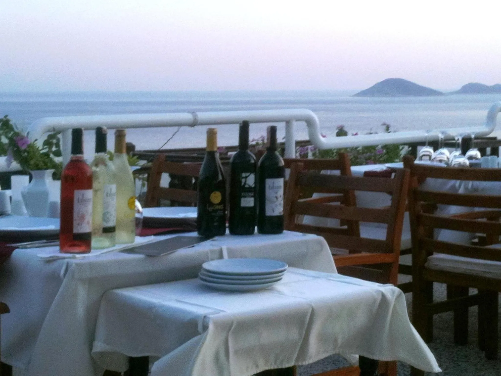 Restaurant/places to eat in Hotel Dionysia