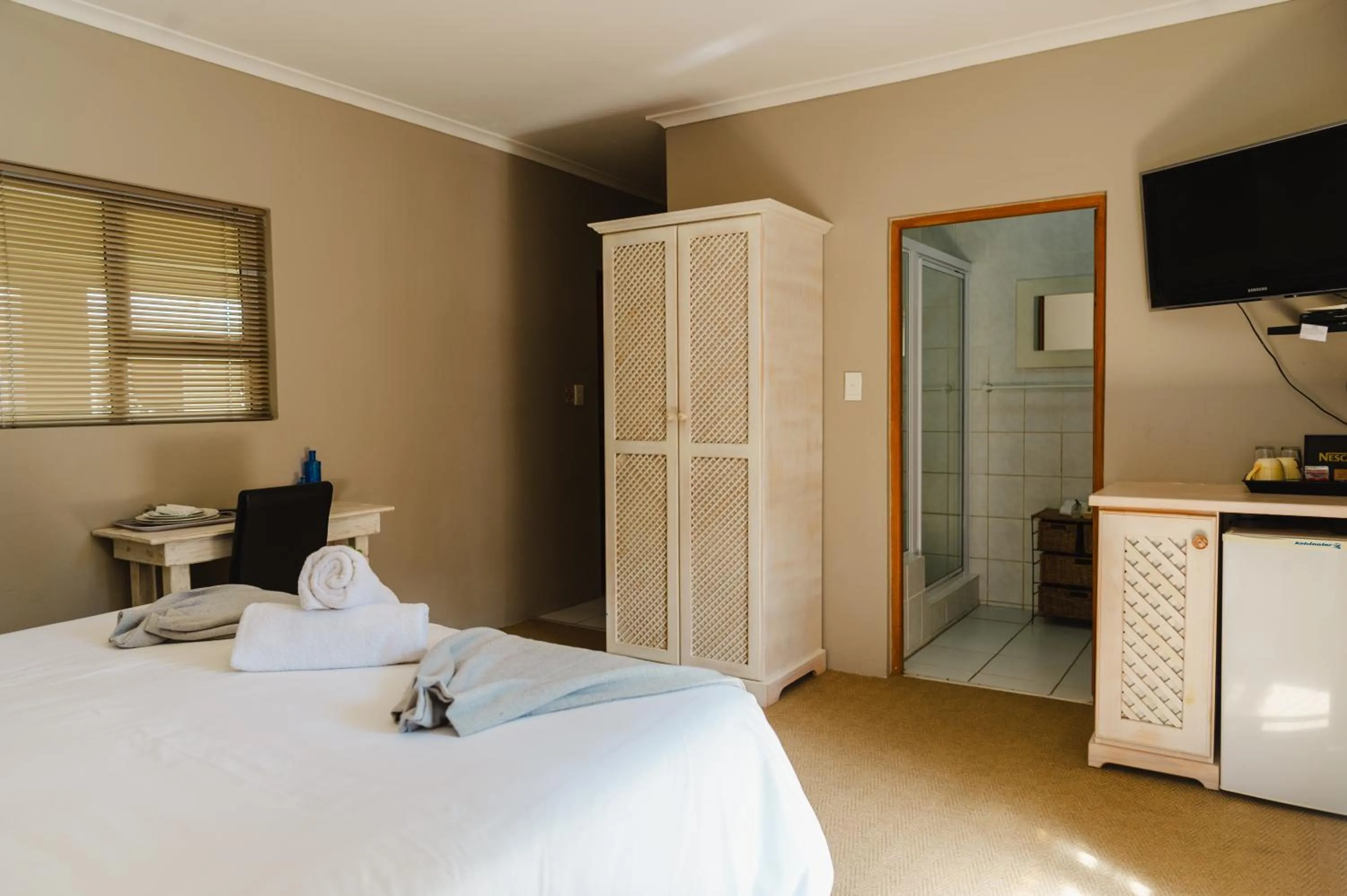 Standard Double or Twin Room in Kududu Guest House