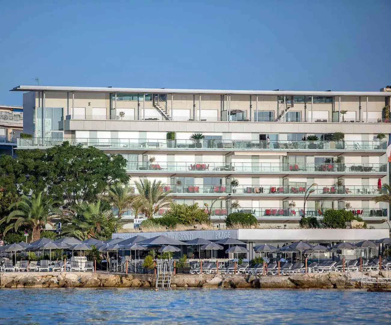 Property building in Royal Antibes - Luxury Hotel, Résidence, Beach & Spa Property building in Royal Antibes - Luxury Hotel, Résidence, Beach & Spa