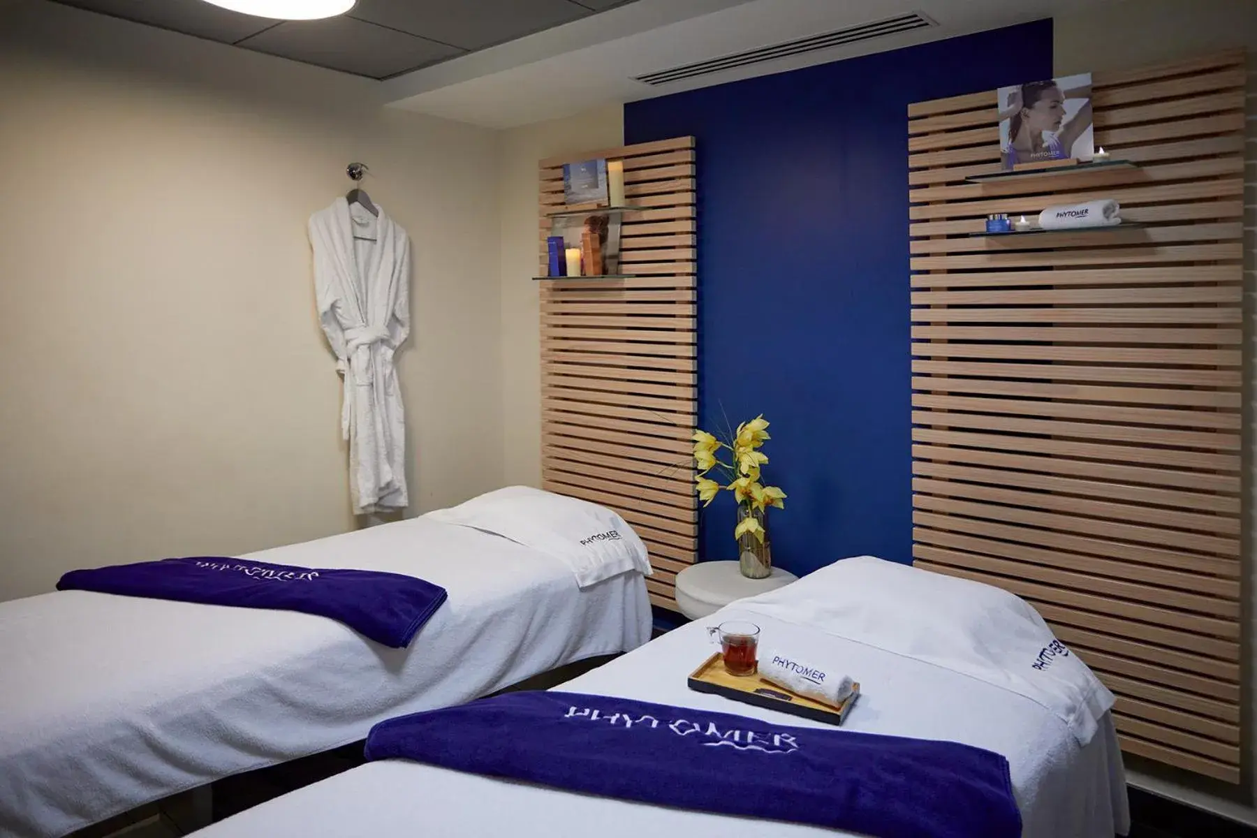 Spa and wellness centre/facilities, Bed in Royal Antibes - Luxury Hotel, Résidence, Beach & Spa Spa and wellness centre/facilities, Bed in Royal Antibes - Luxury Hotel, Résidence, Beach & Spa
