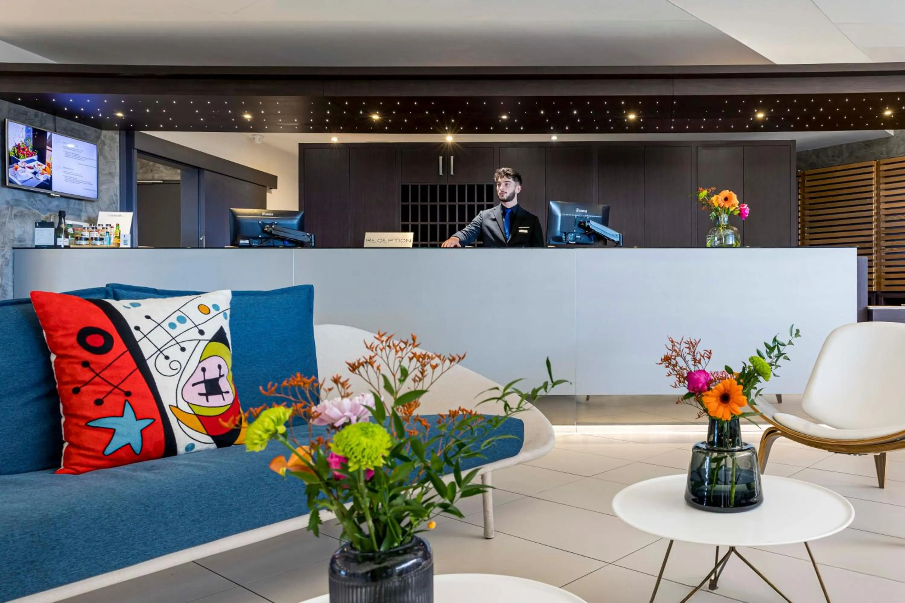 Lobby or reception in Royal Antibes - Luxury Hotel, Résidence, Beach & Spa