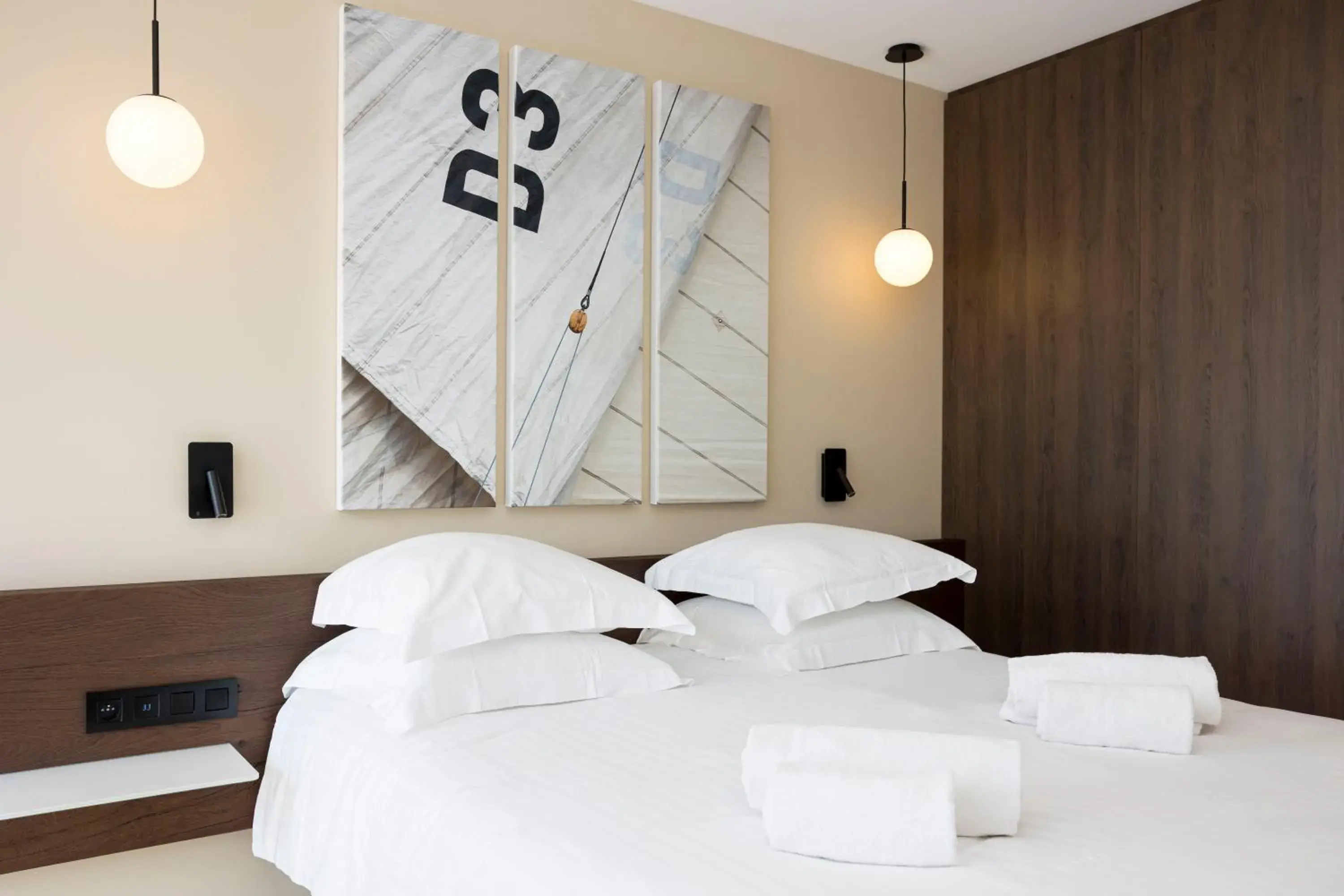 Bed in Royal Antibes - Luxury Hotel, Résidence, Beach & Spa Bed in Royal Antibes - Luxury Hotel, Résidence, Beach & Spa