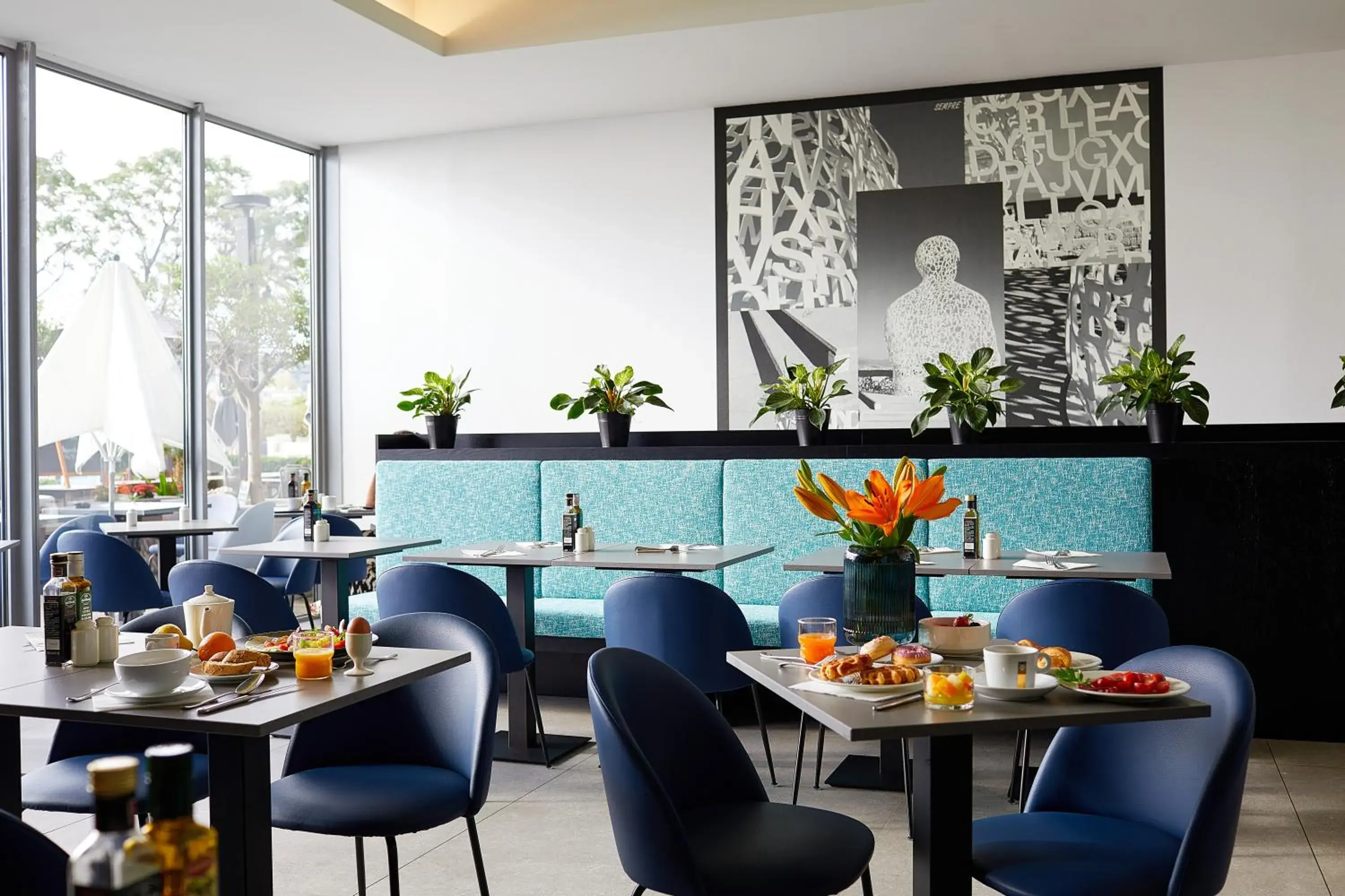 Restaurant/places to eat in Royal Antibes - Luxury Hotel, Résidence, Beach & Spa Restaurant/places to eat in Royal Antibes - Luxury Hotel, Résidence, Beach & Spa