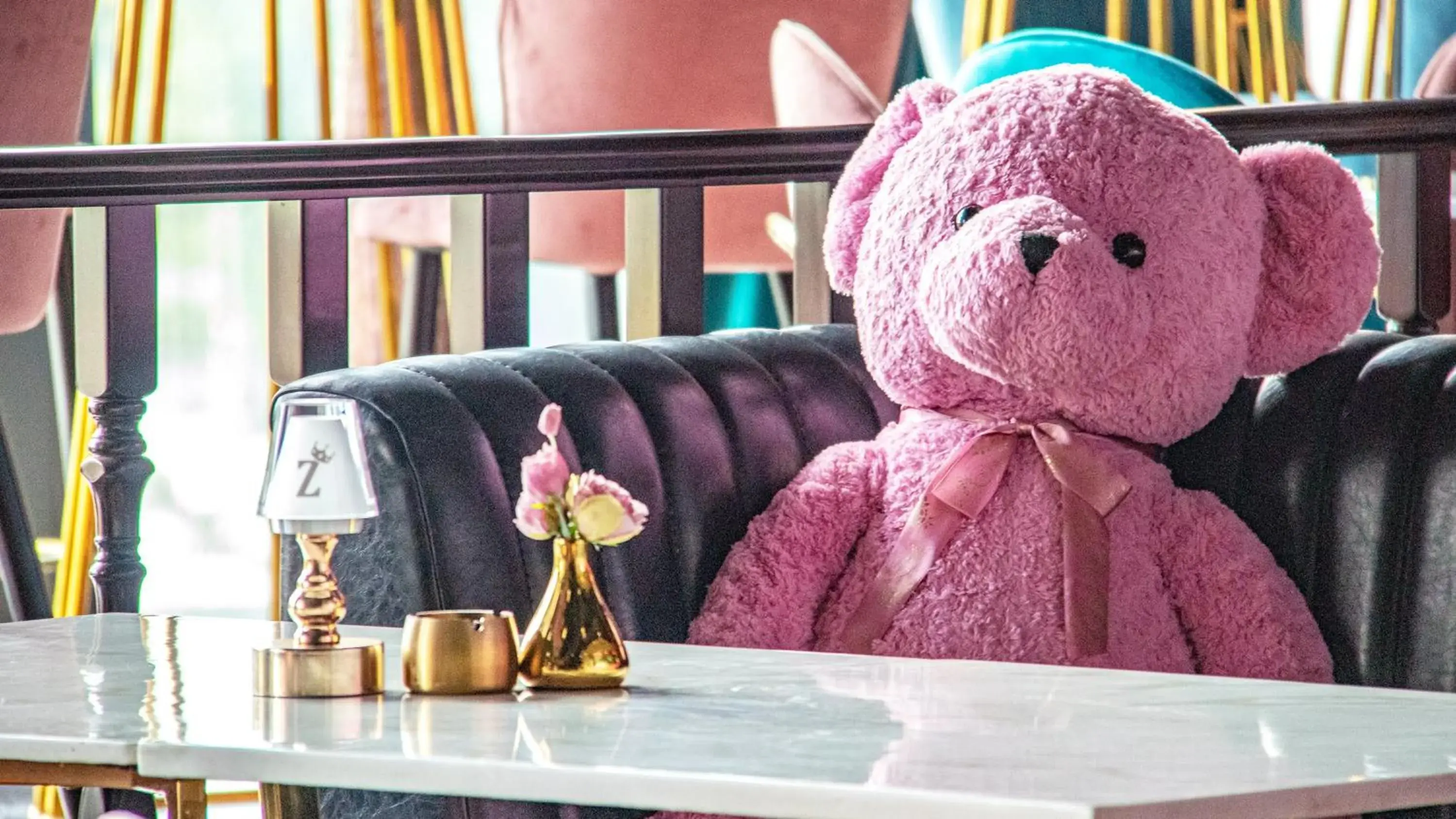 Lounge or bar in InterContinental Taiyuan by IHG Lounge or bar in InterContinental Taiyuan by IHG