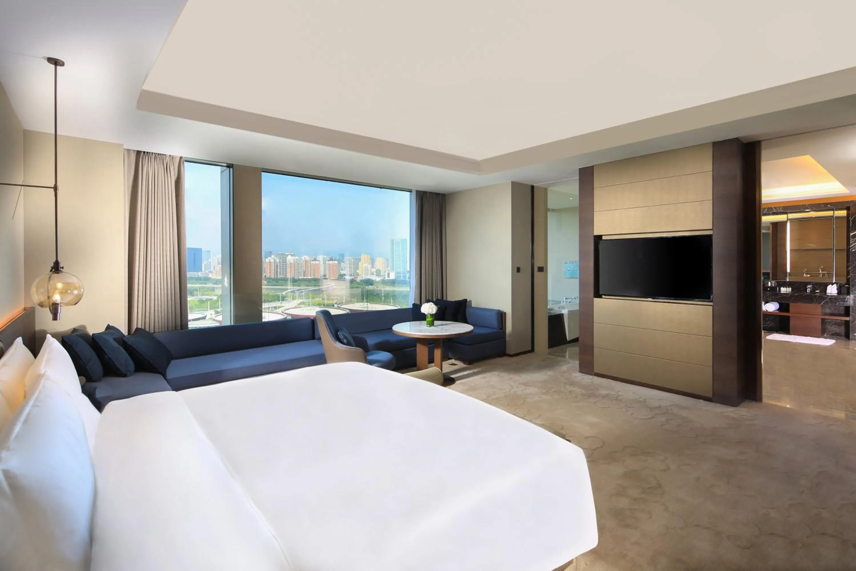 Photo of the whole room, Bed in InterContinental Taiyuan by IHG