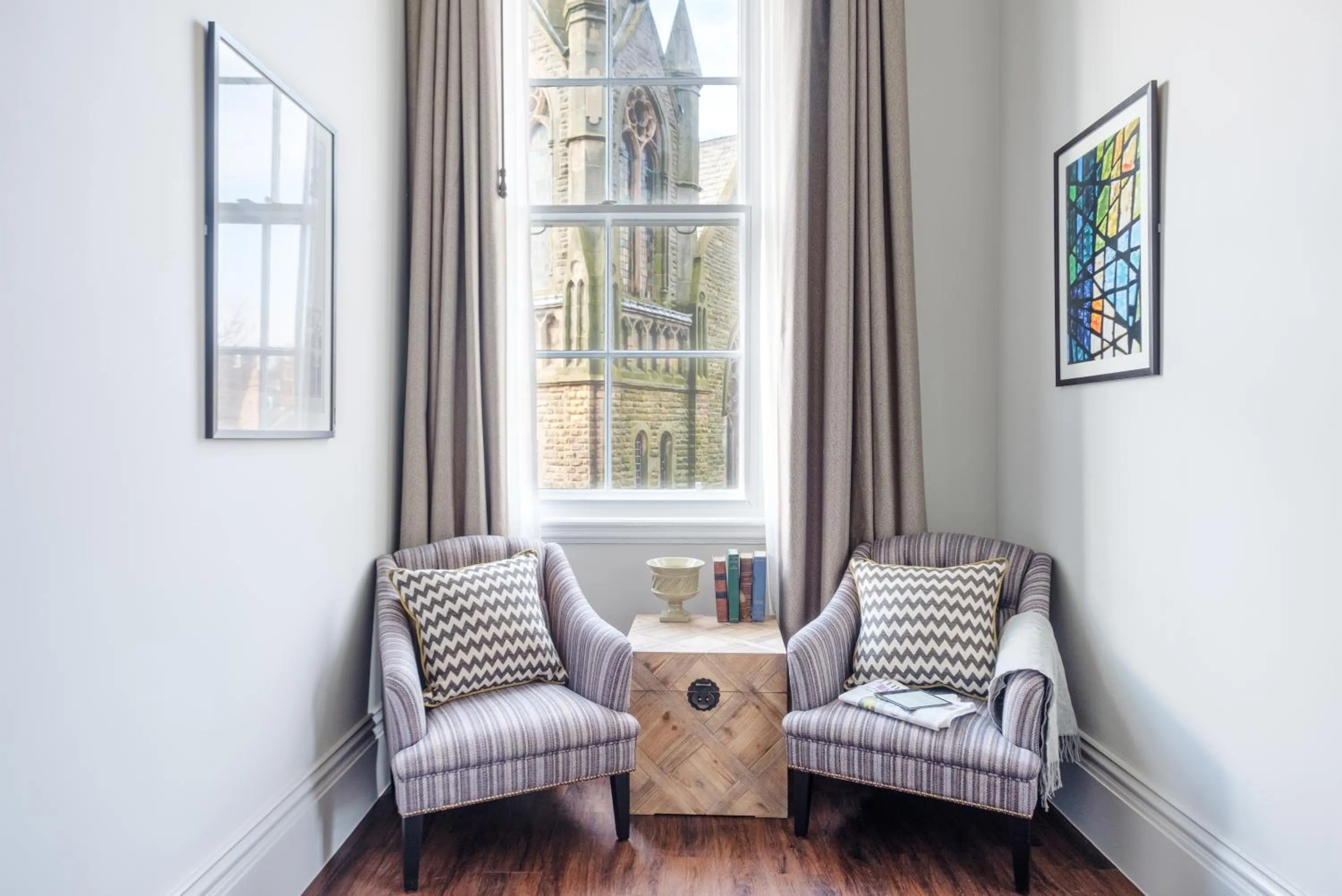 Seating area in Hotel Indigo - Durham by IHG