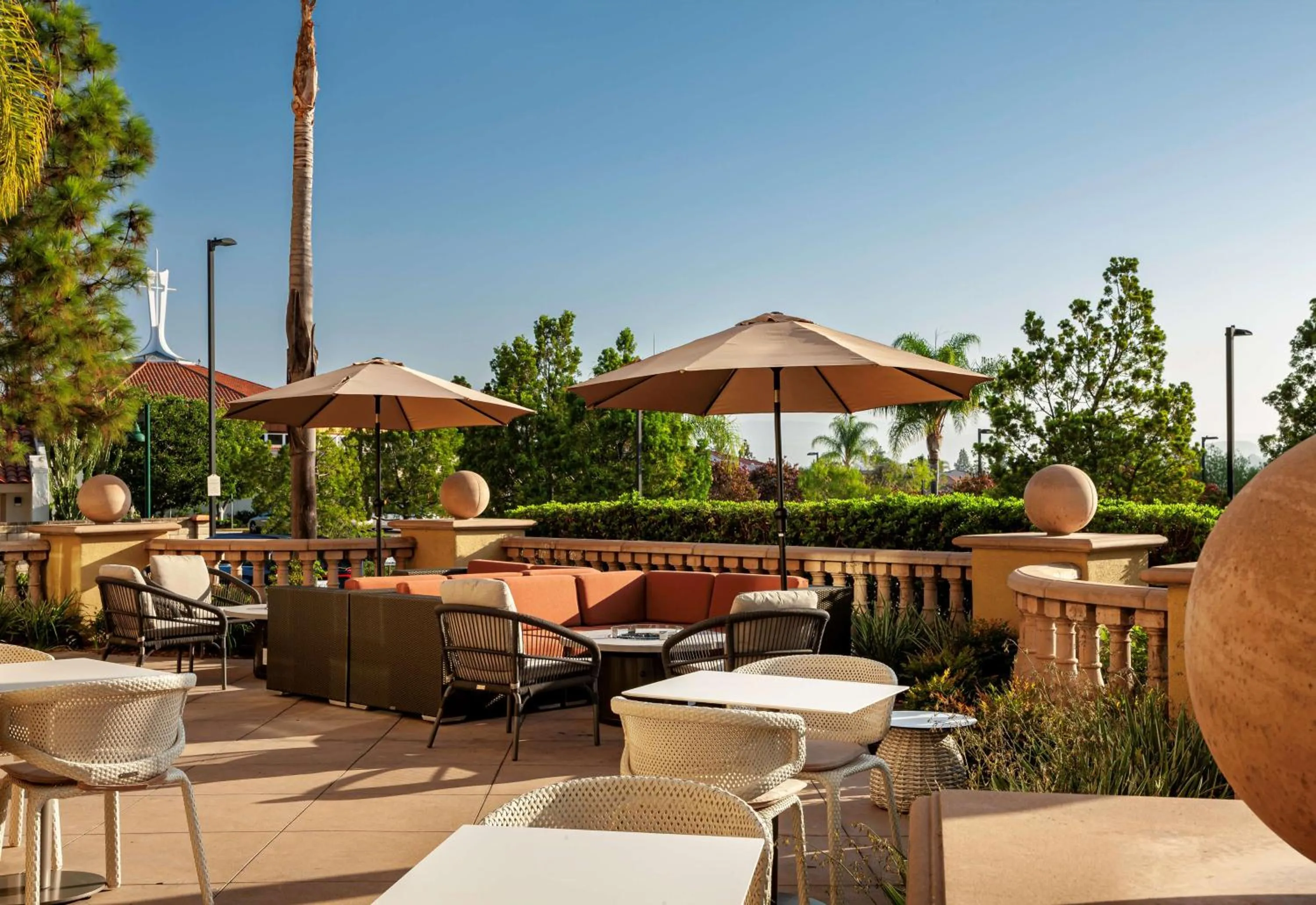 Patio in Hilton Garden Inn San Diego/Rancho Bernardo