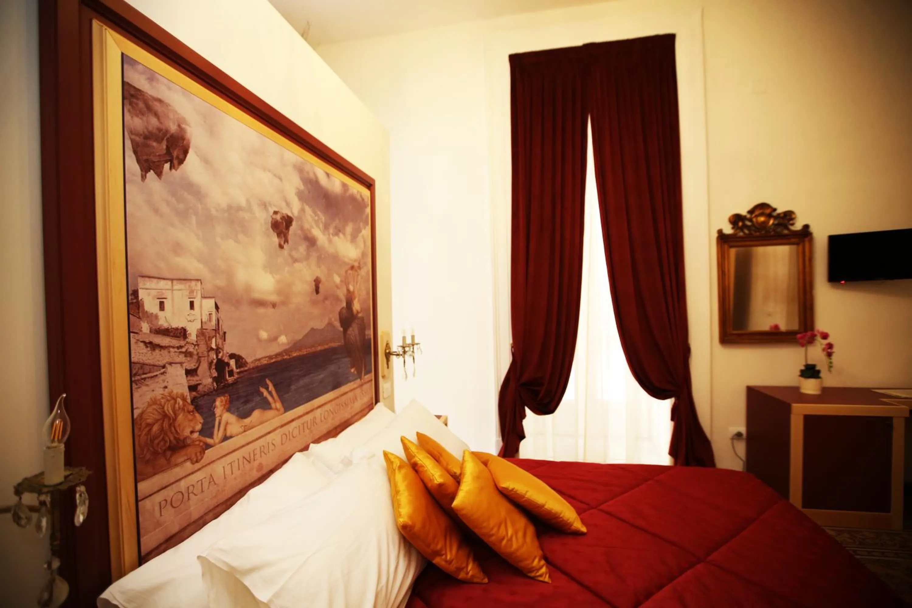 Photo of the whole room, Bed in La Bella Napoli B&B