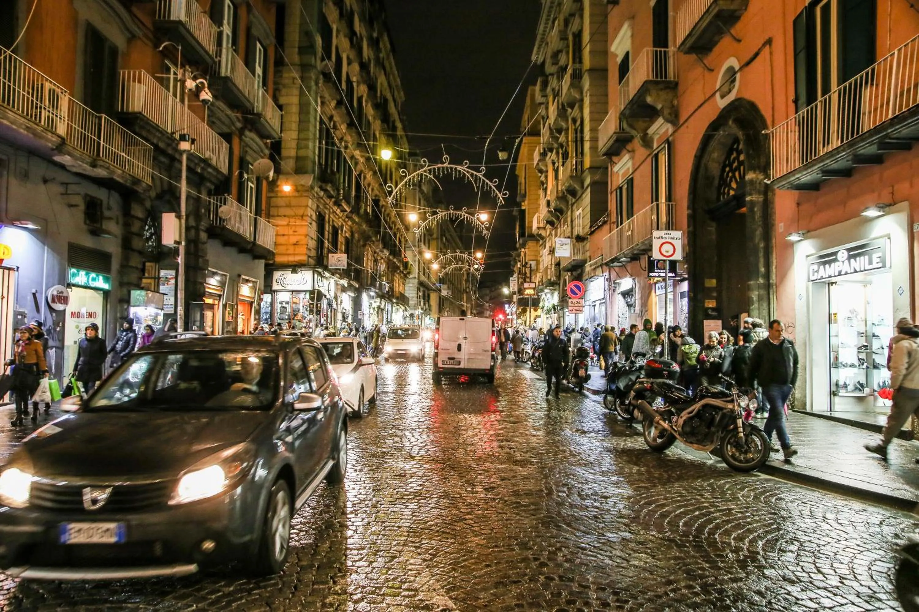 Property building in La Bella Napoli B&B