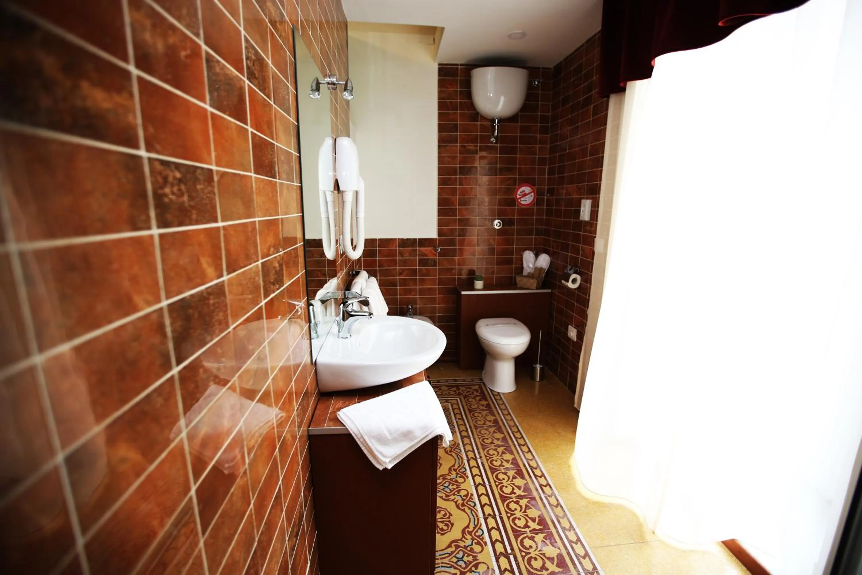 Bathroom in La Bella Napoli B&B