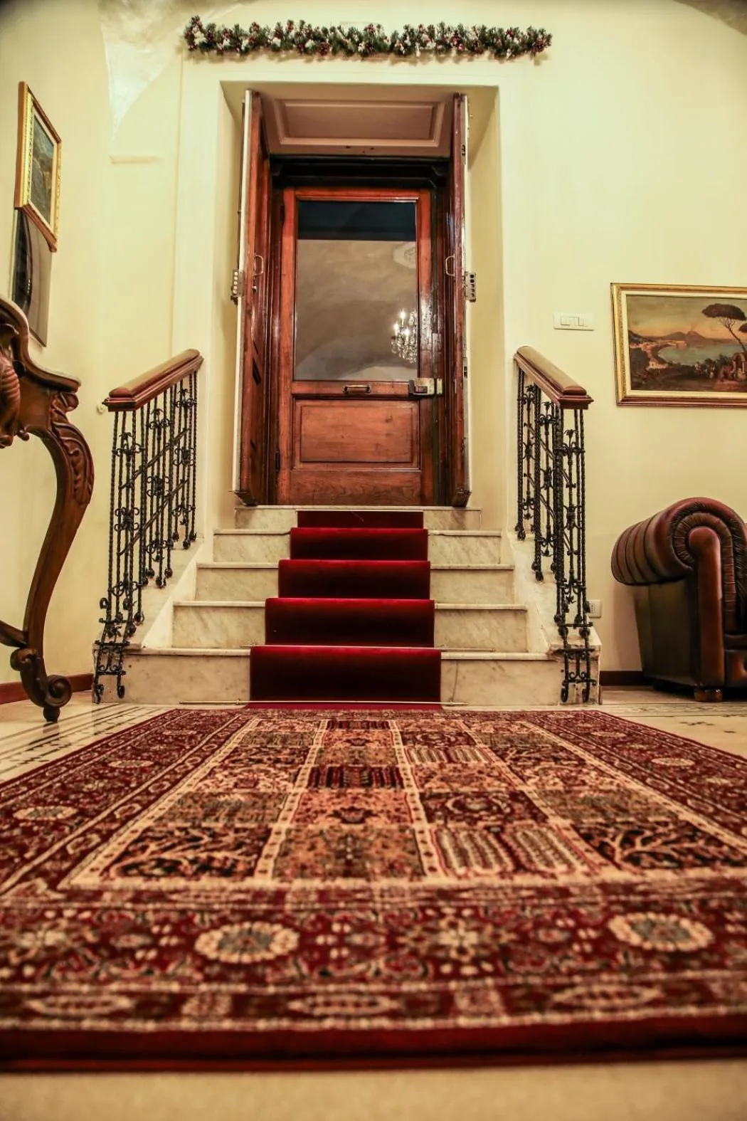 Facade/entrance in La Bella Napoli B&B