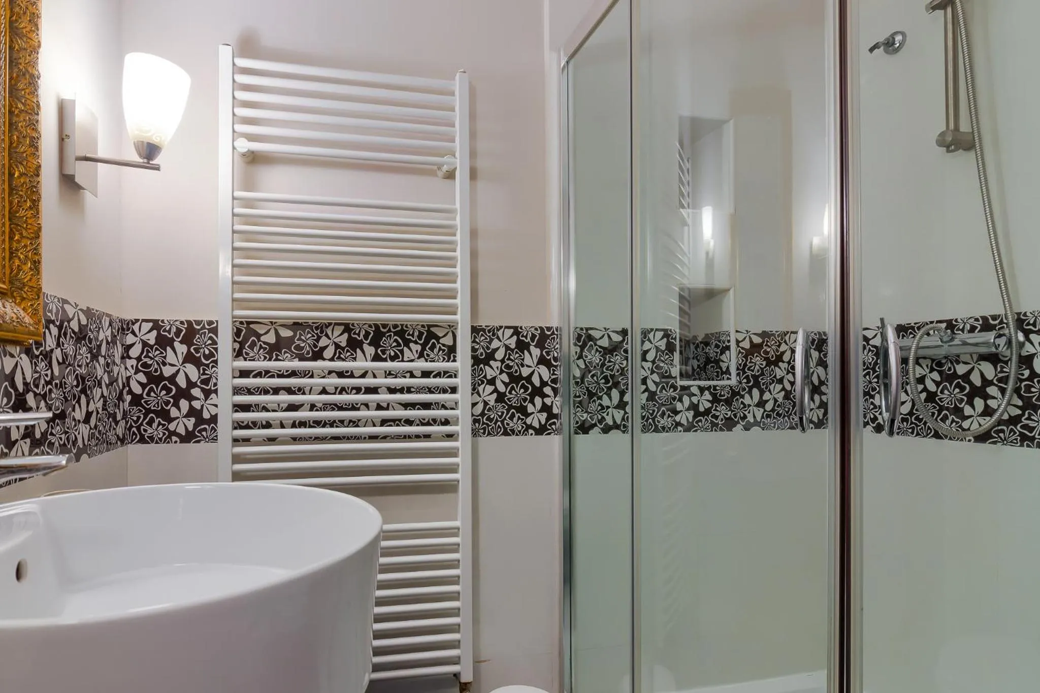 Bathroom in Rizzo Boutique Hotel