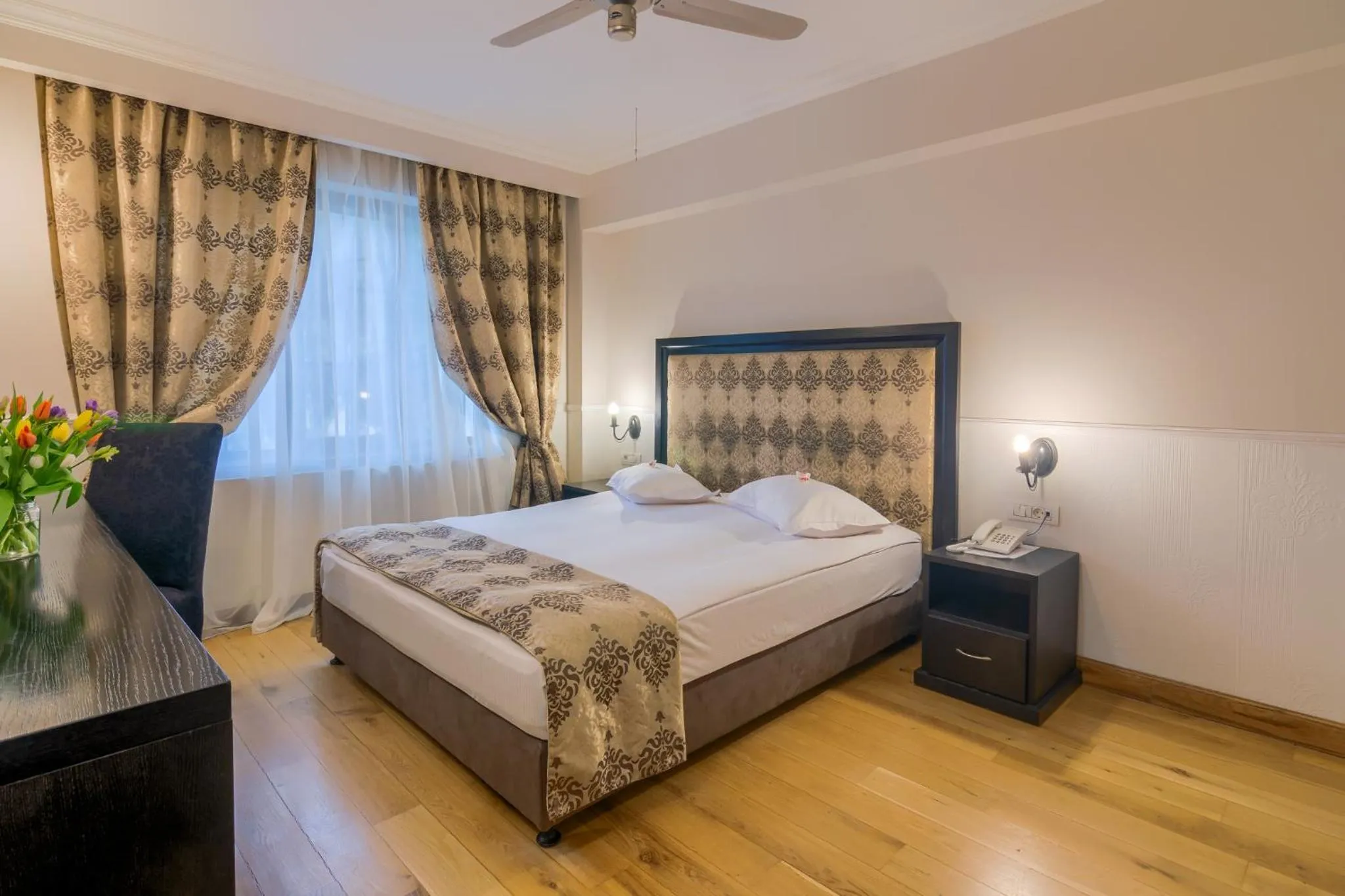 Photo of the whole room, Bed in Rizzo Boutique Hotel