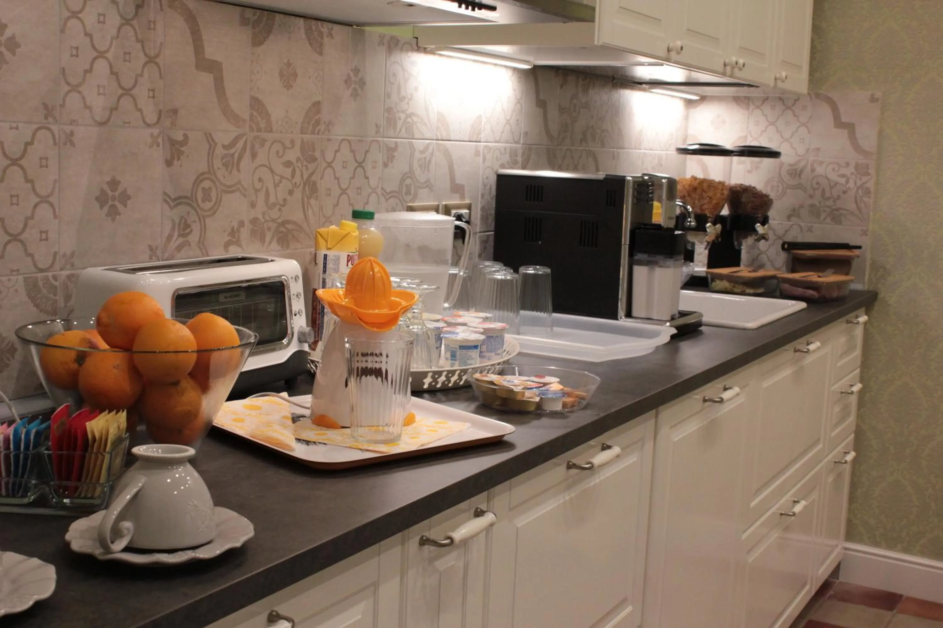 Breakfast in Aitna B&B