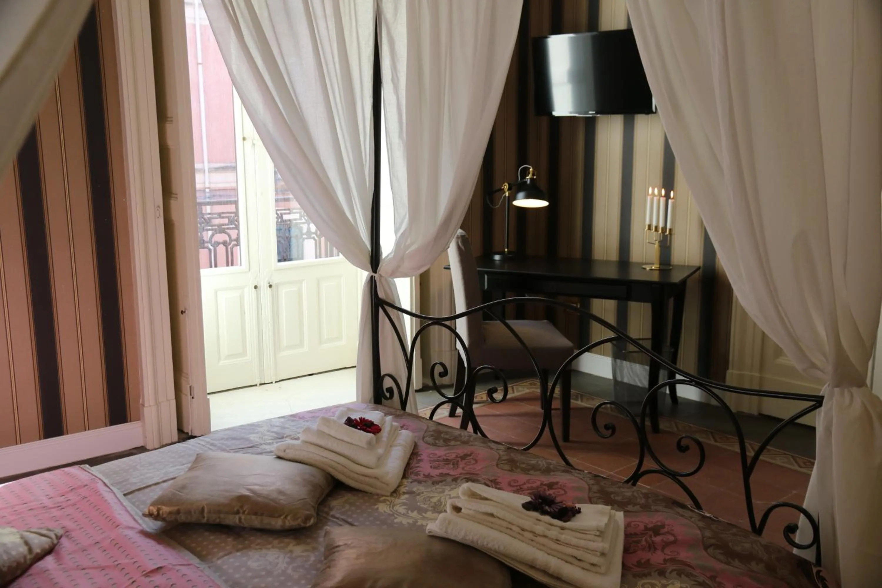 TV and multimedia, Bed in Aitna B&B