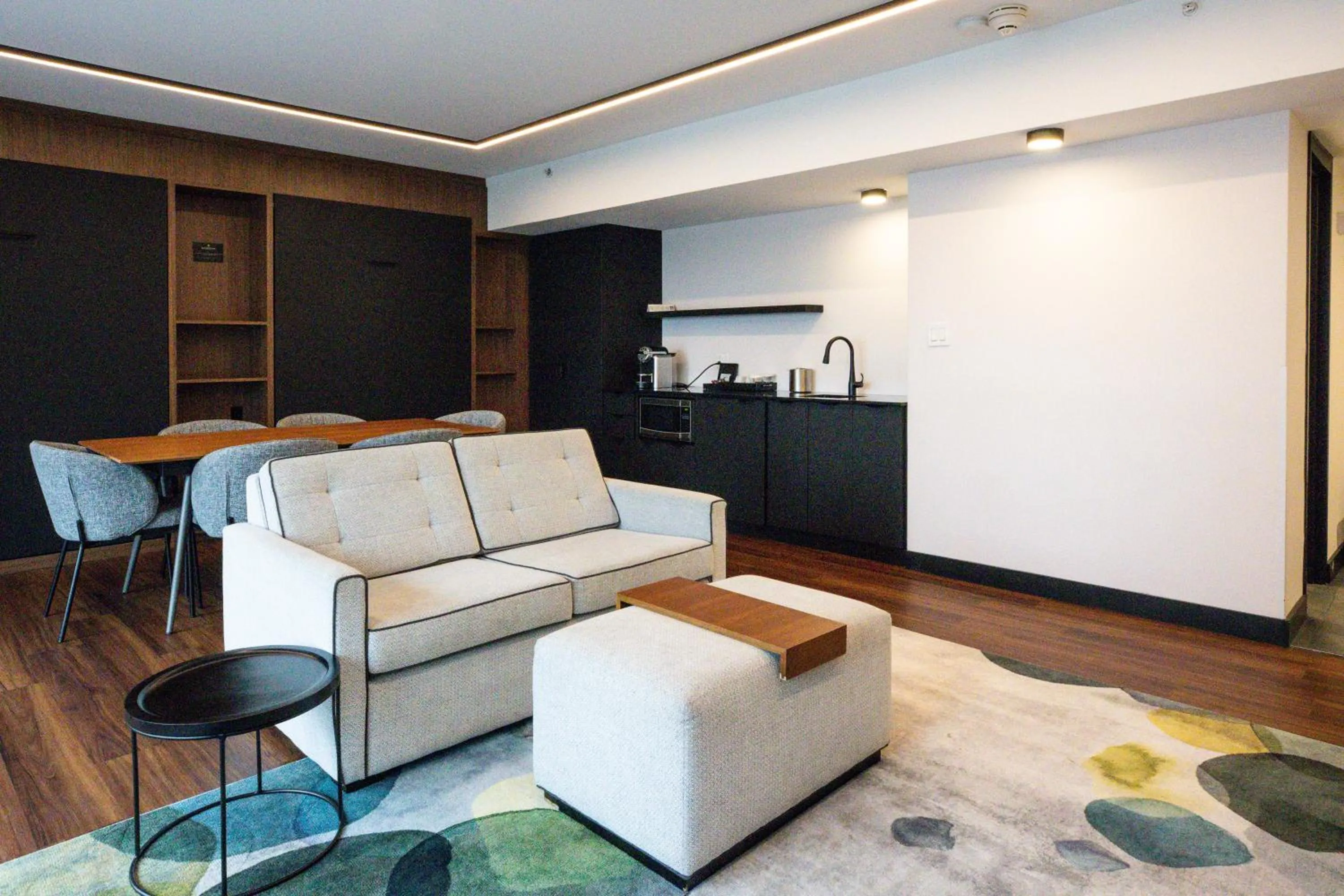 Kitchen or kitchenette in Hotel Bonaventure Montreal