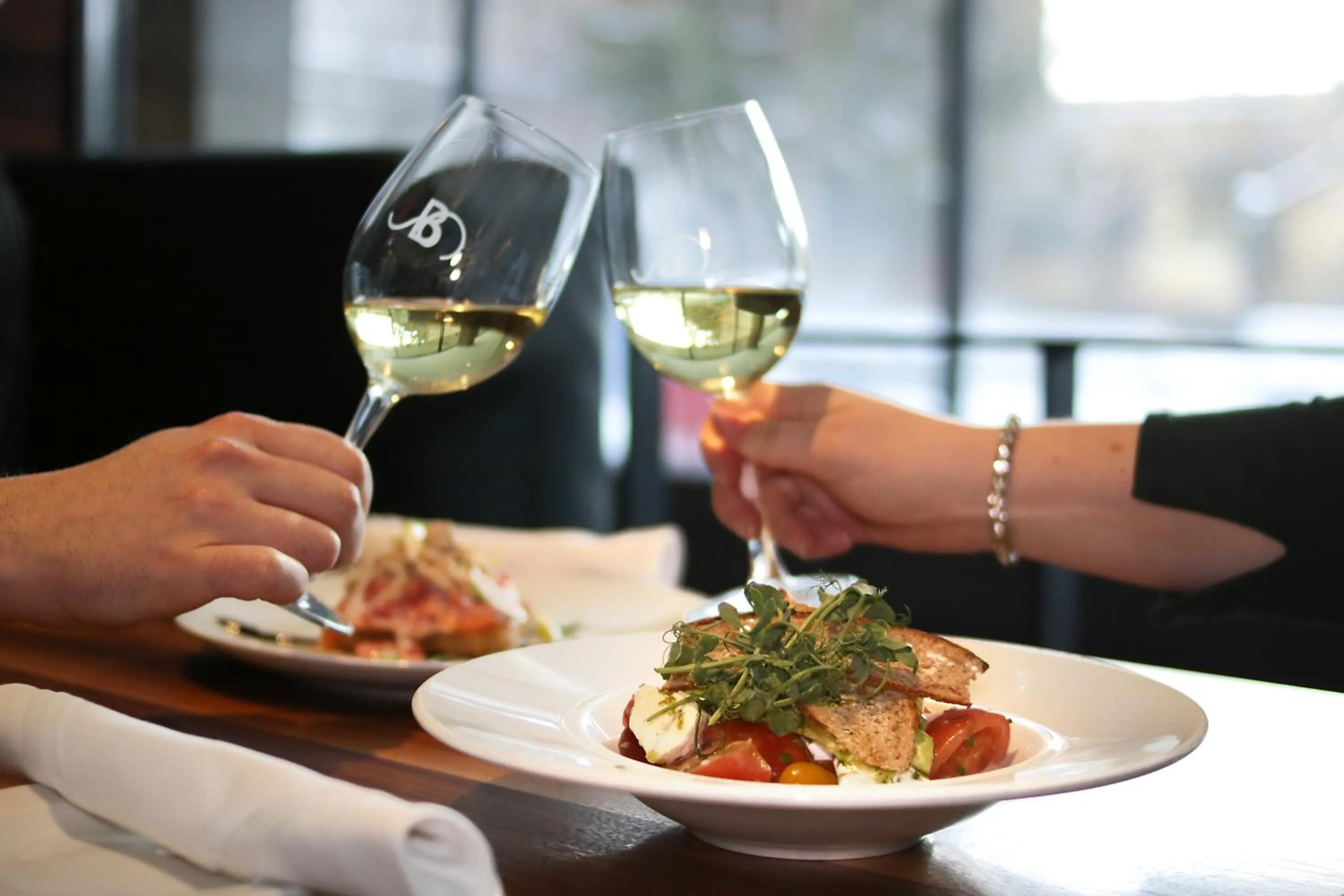 Restaurant/places to eat in Hotel Bonaventure Montreal