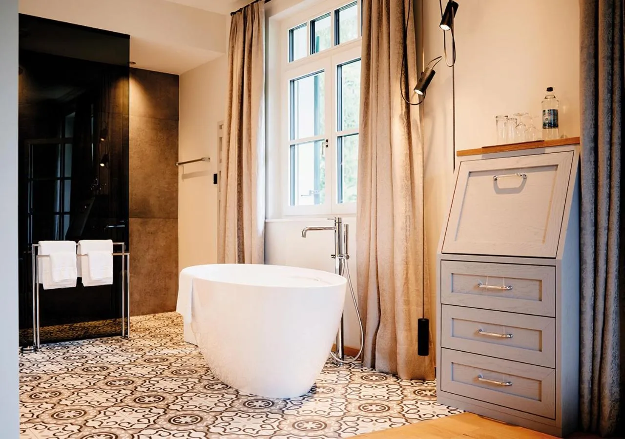 Bath in TAUROA Landhaus zu Appesbach