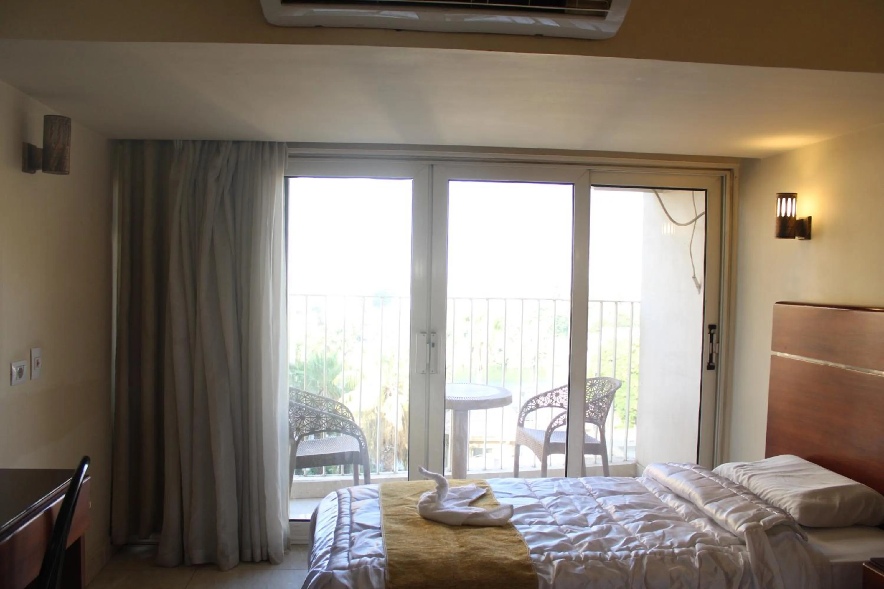 Bed in Pharaohs Hotel