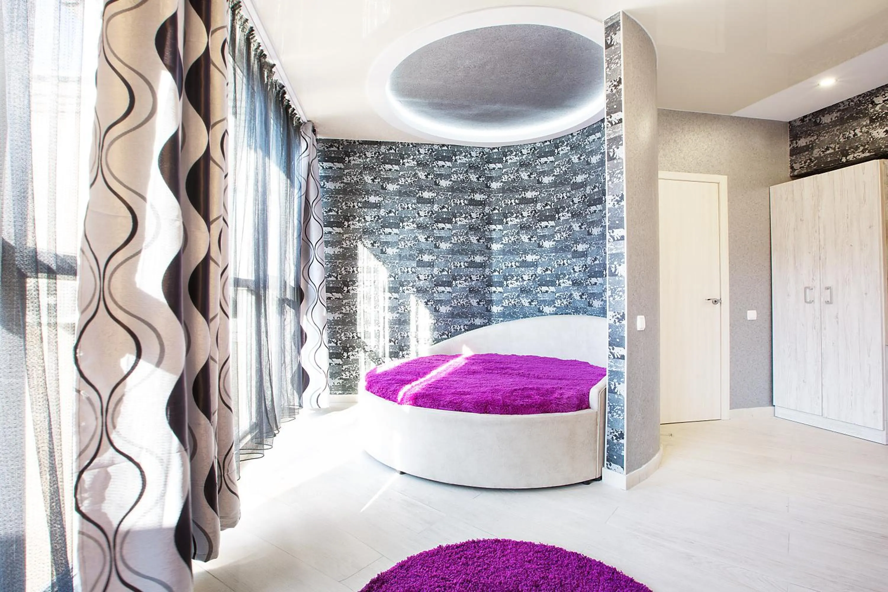 Deluxe Apartment in Sumskaya ApartHotel