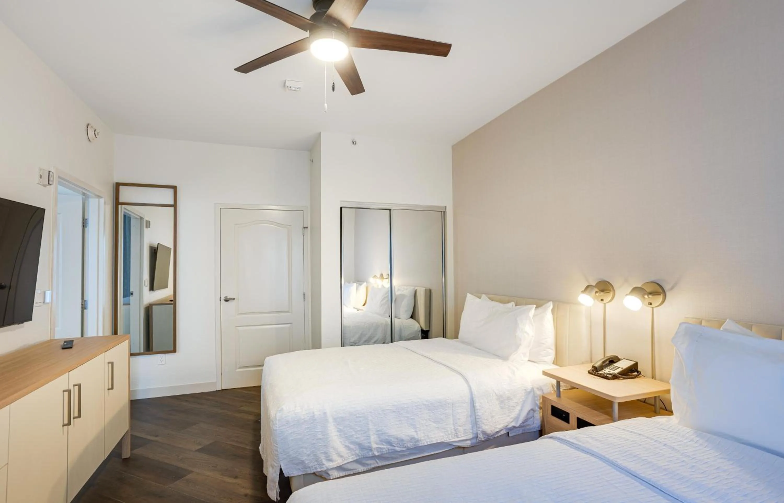 Bed in Homewood Suites by Hilton Carlsbad-North San Diego County