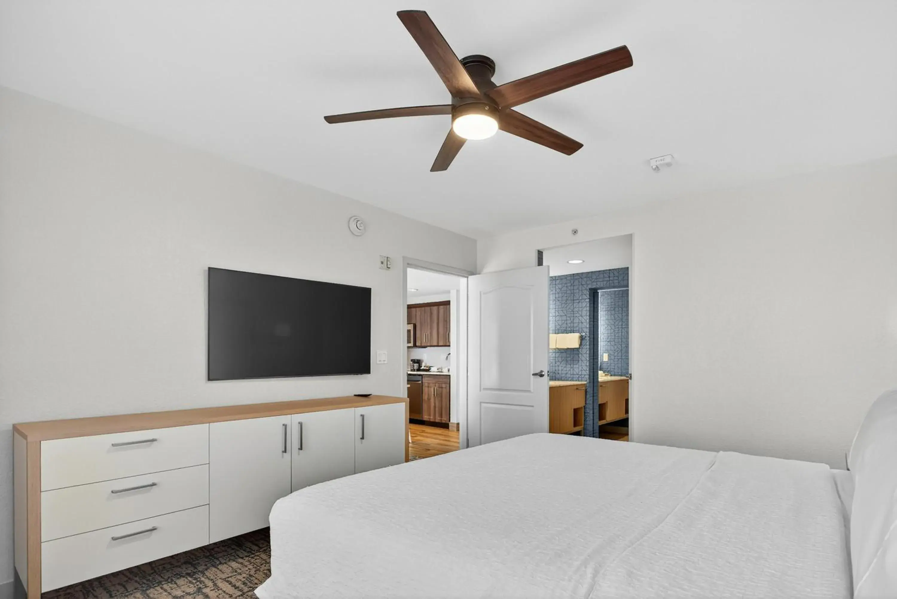 Two-Bedroom King Suite - Non-Smoking in Homewood Suites by Hilton Carlsbad-North San Diego County Two-Bedroom King Suite - Non-Smoking in Homewood Suites by Hilton Carlsbad-North San Diego County