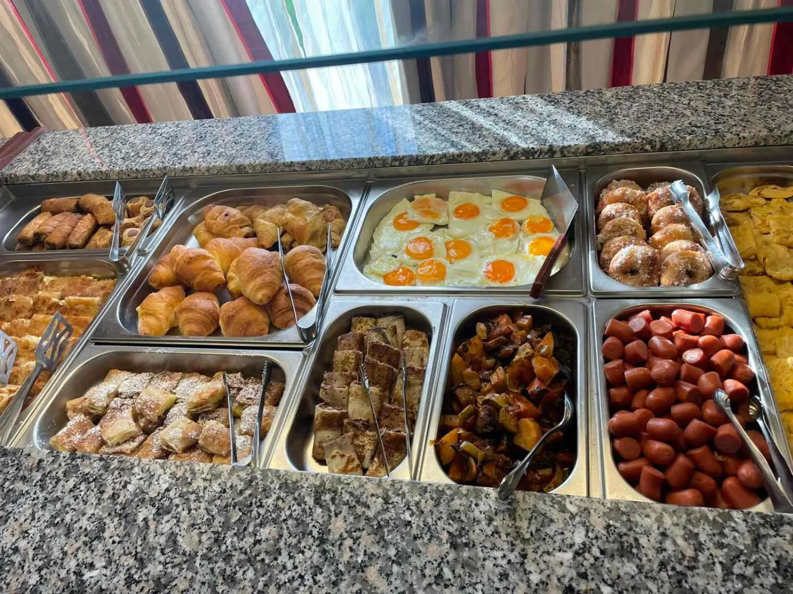 Breakfast in Hotel Diamond