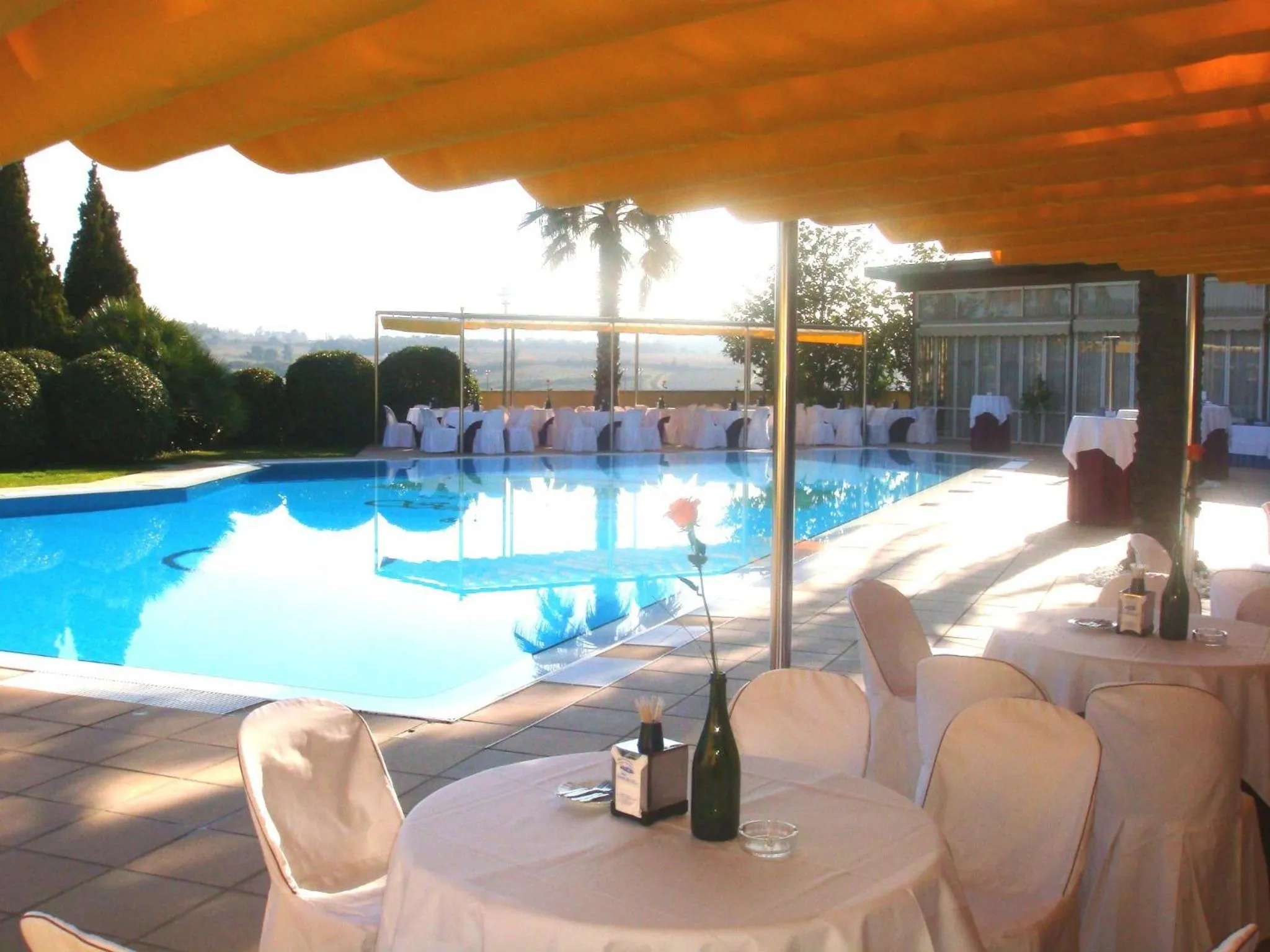 Swimming pool in Hotel Restaurant Sol i Vi