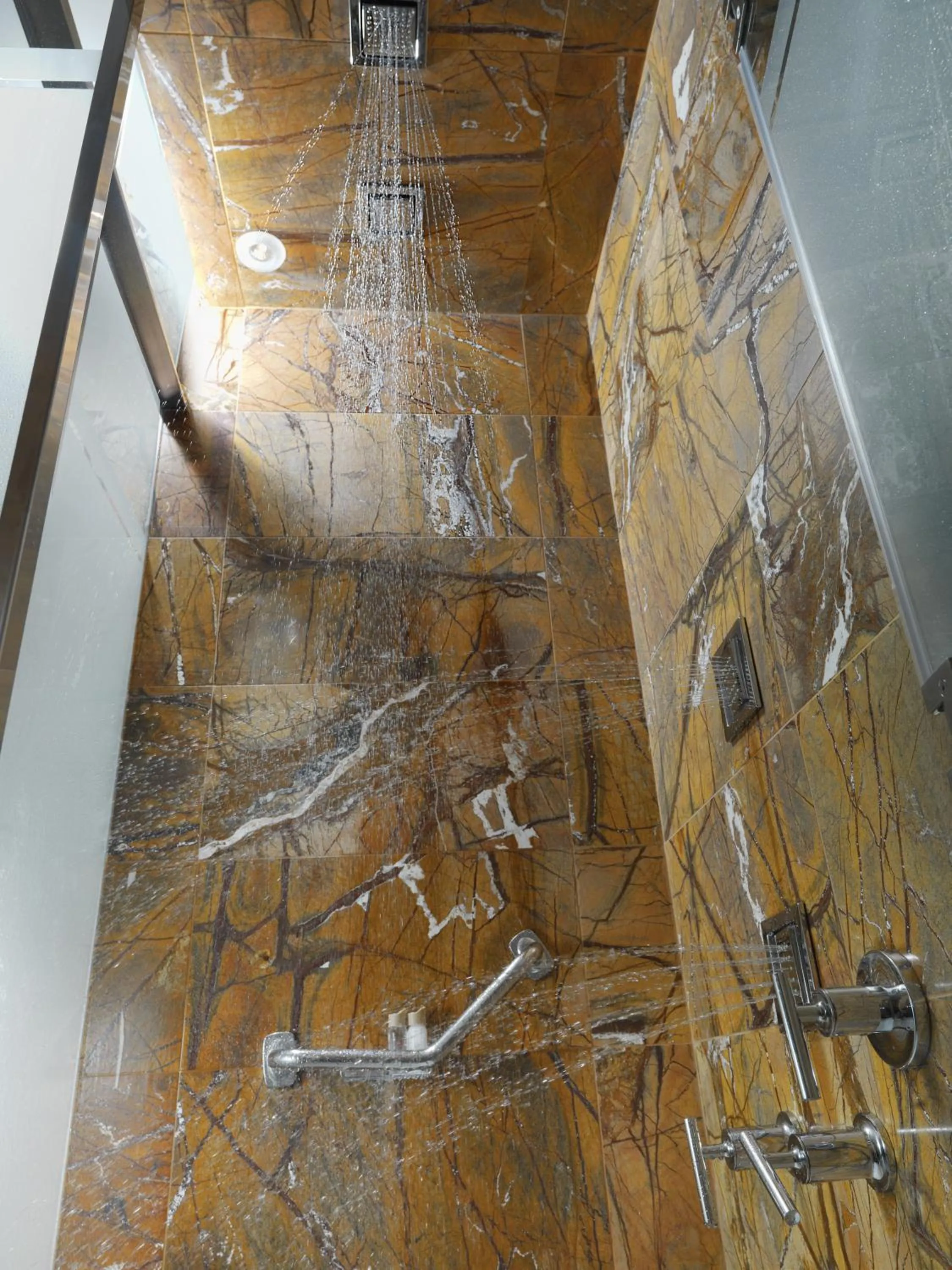 Shower in Aranwa Cusco Boutique Hotel