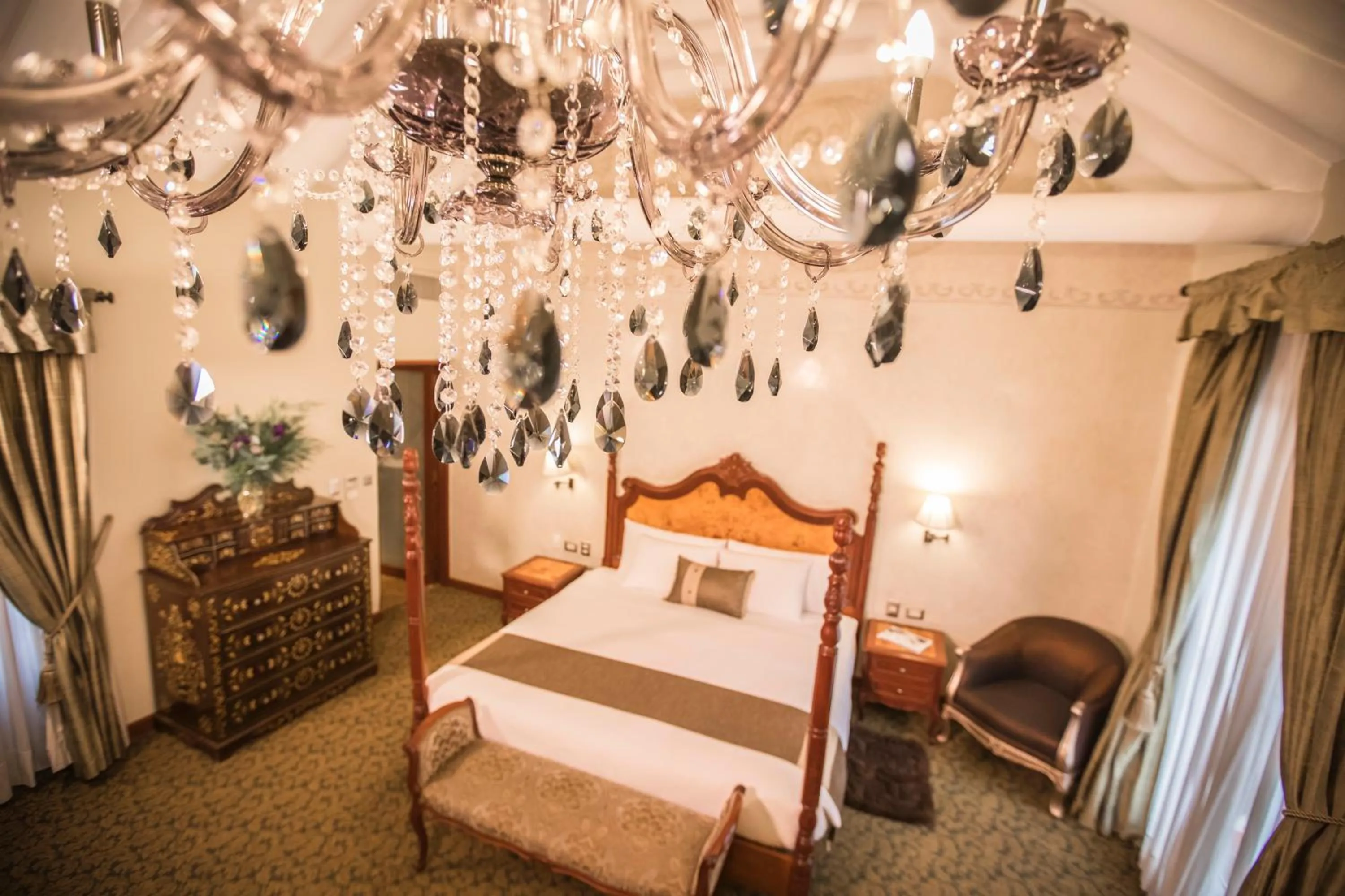 Bed in Aranwa Cusco Boutique Hotel