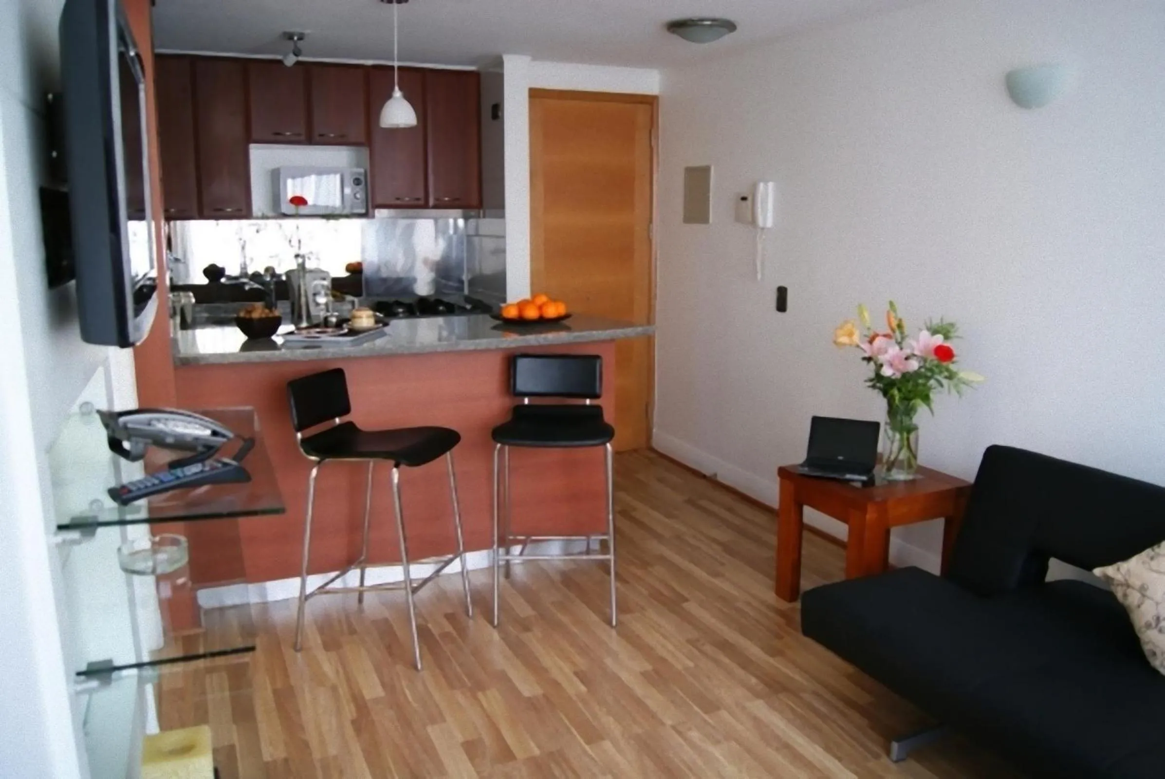 Lobato Apartments
