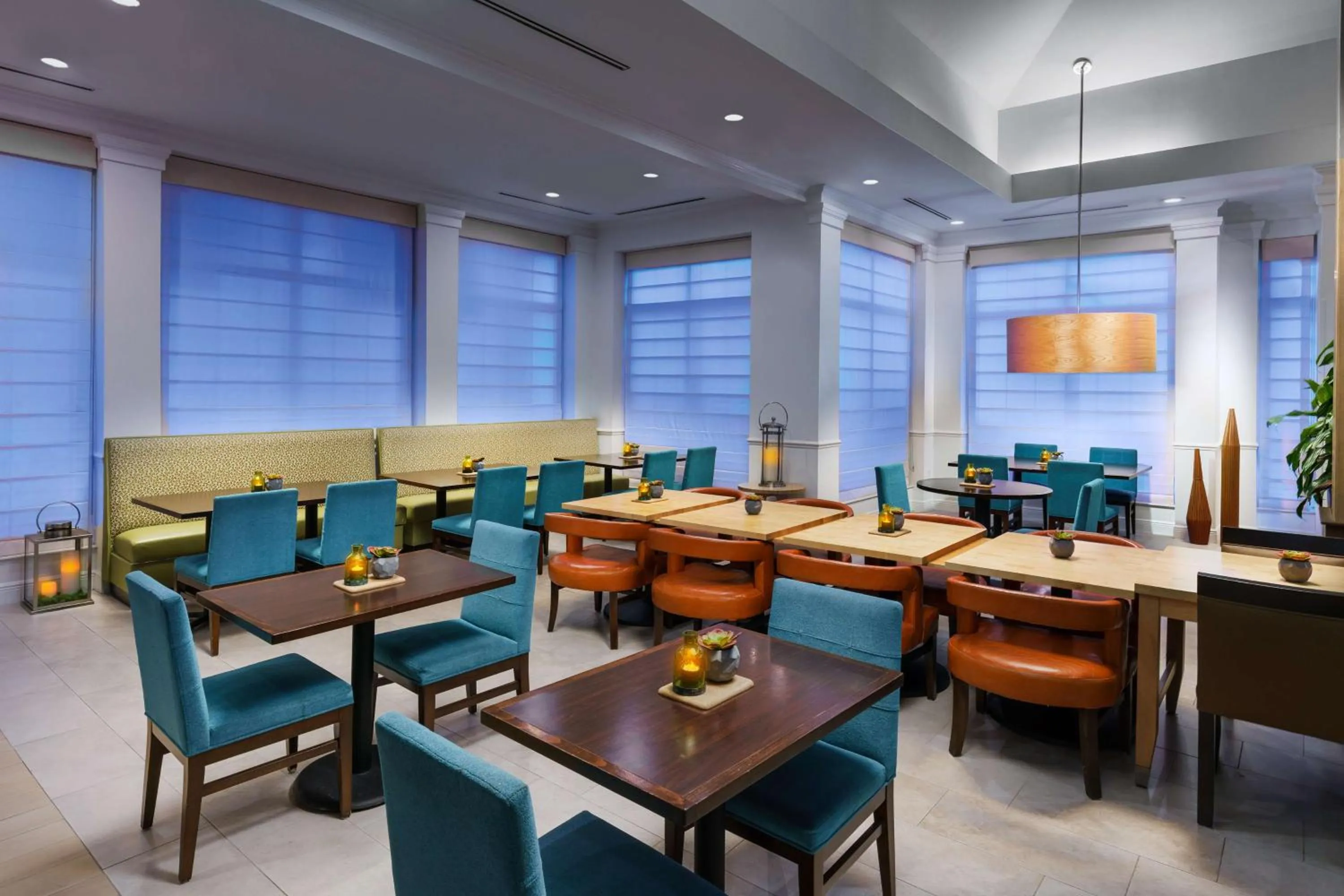 Restaurant/places to eat in Hilton Garden Inn Lake Mary
