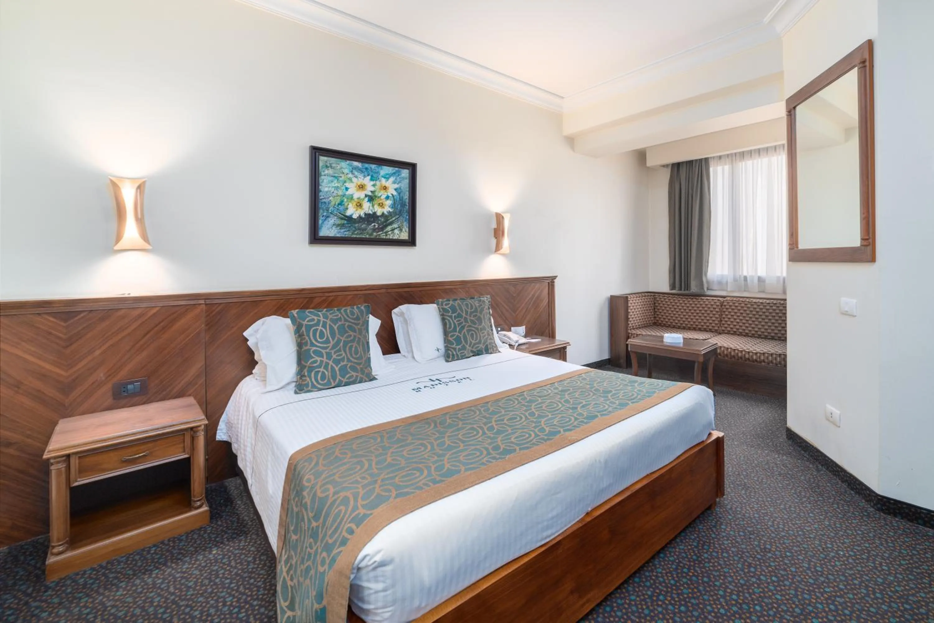 Photo of the whole room, Bed in Madisson Hotel