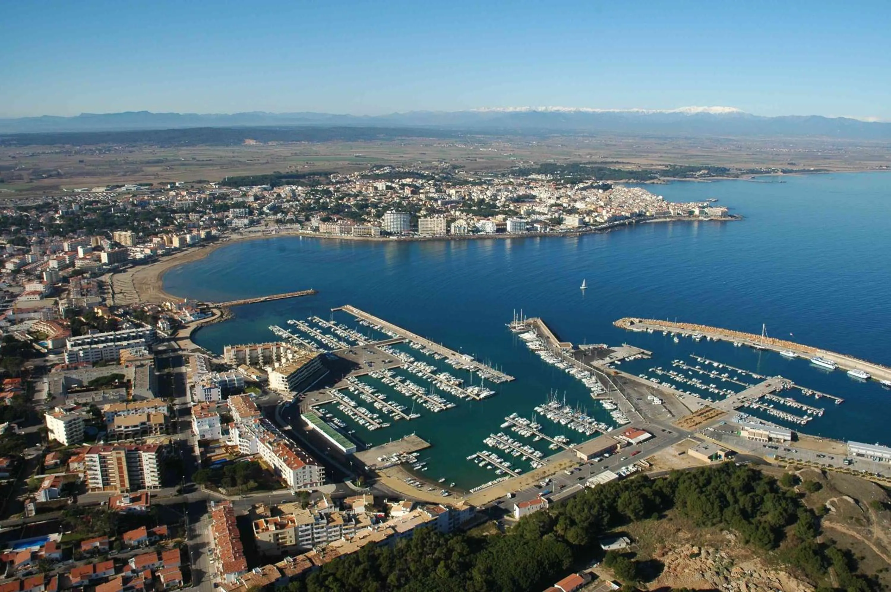 Bird's eye view in Cala Montgo 33