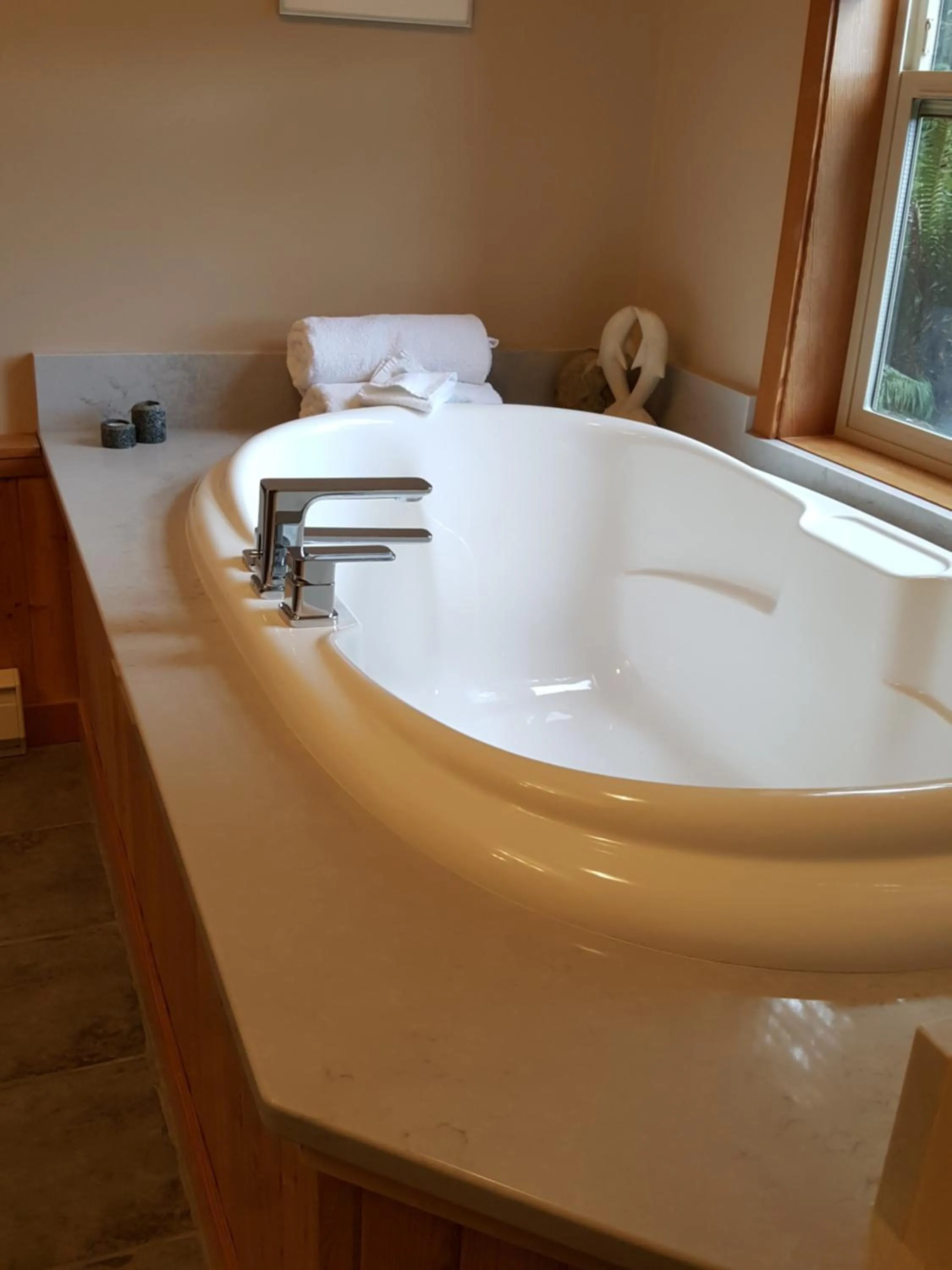 Bathroom in Reef Point Oceanfront Bed and Breakfast