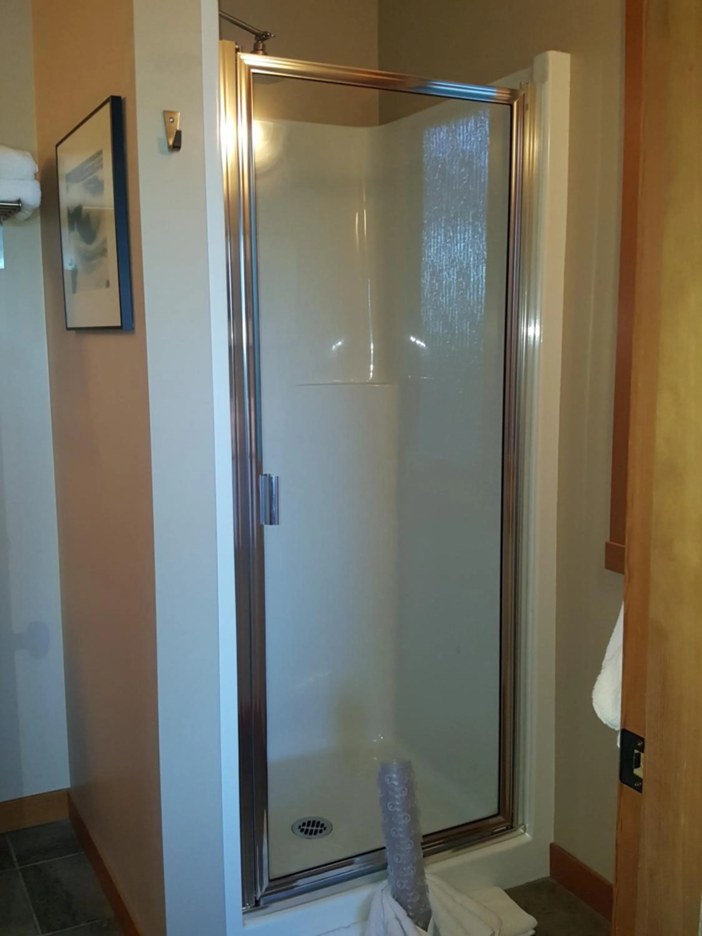 Shower in Reef Point Oceanfront Bed and Breakfast