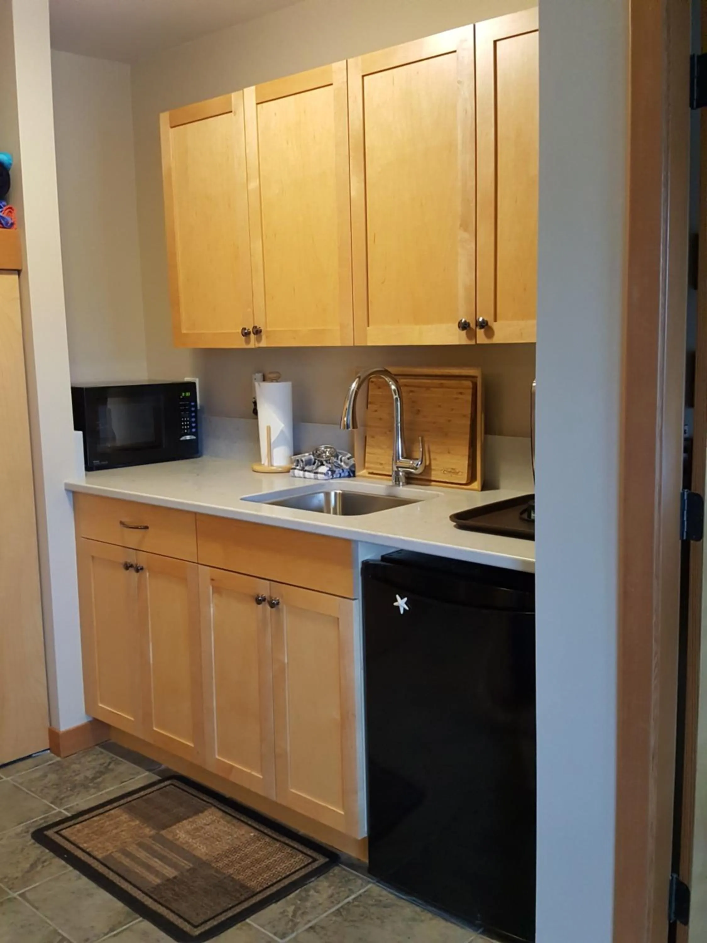 Kitchen or kitchenette in Reef Point Oceanfront Bed and Breakfast