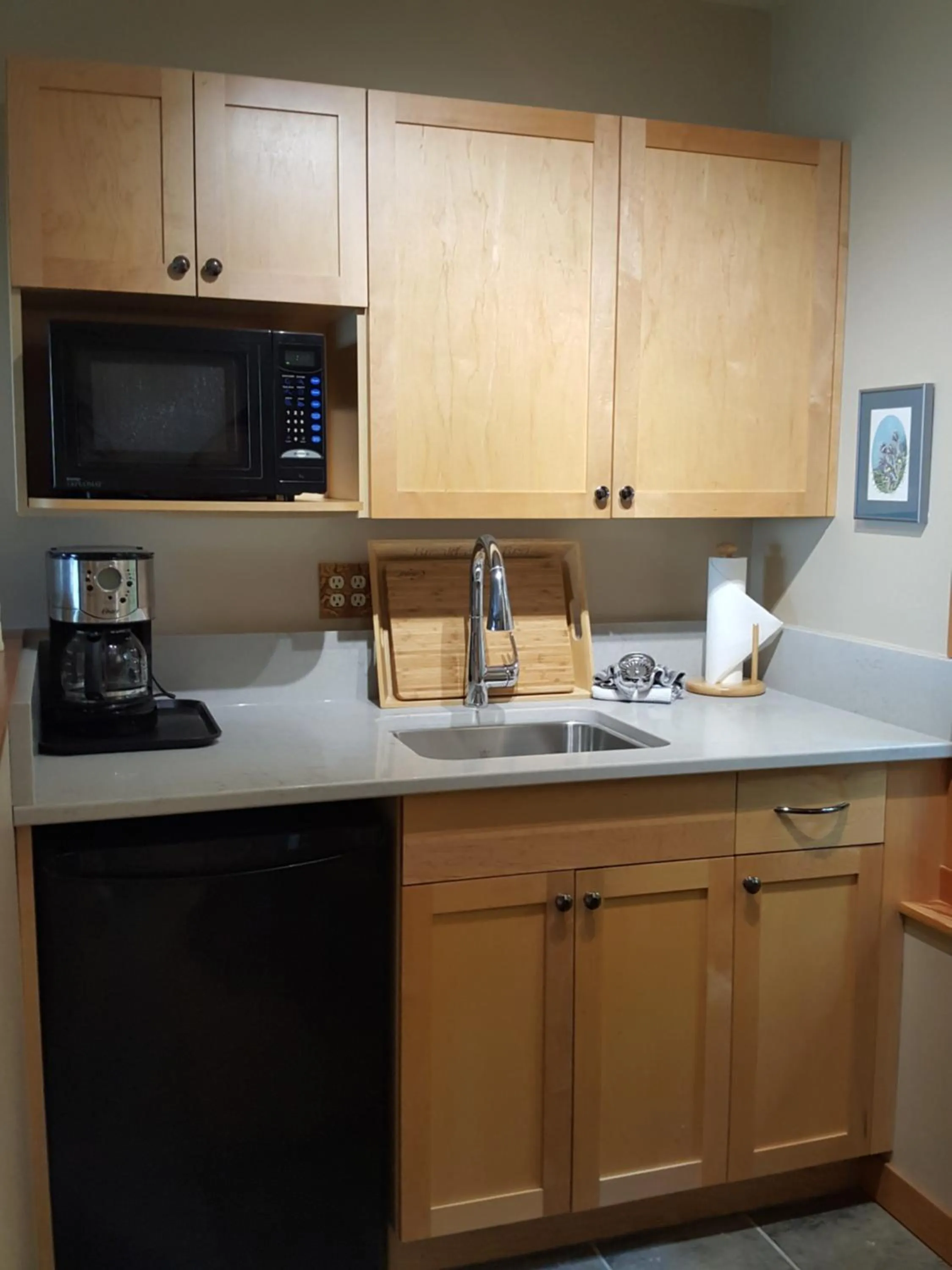 Kitchen or kitchenette in Reef Point Oceanfront Bed and Breakfast