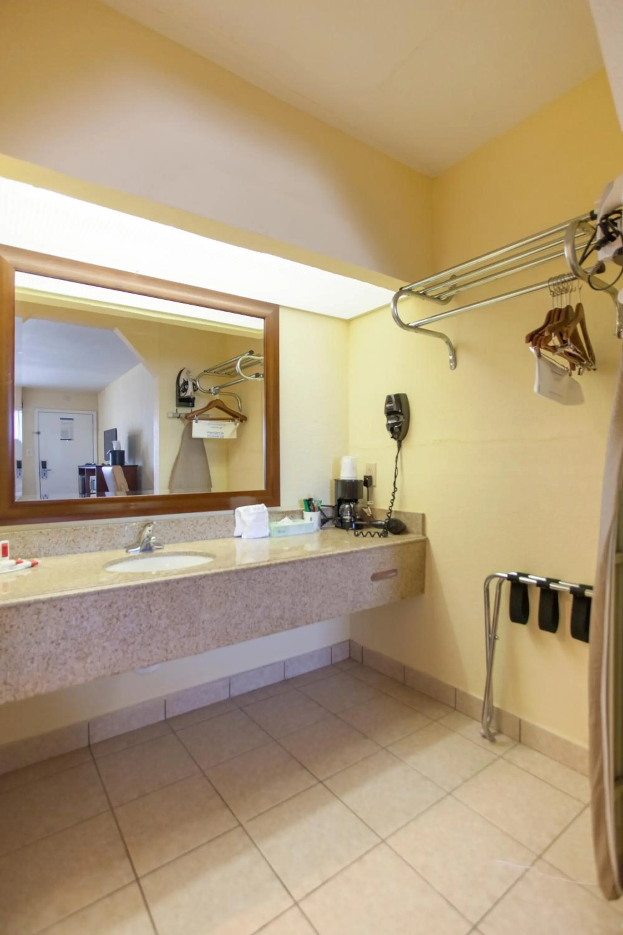 Bathroom in Days Inn by Wyndham Shenandoah