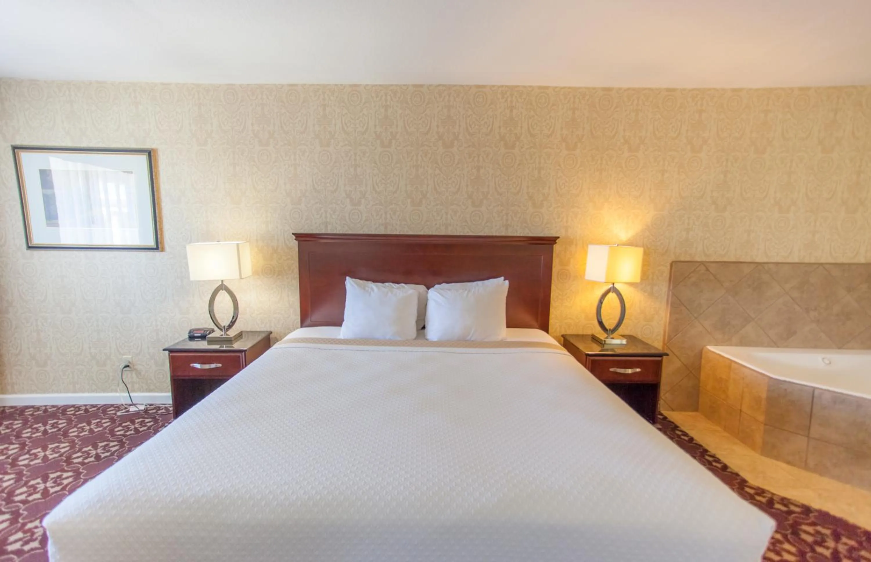 Bed in Days Inn by Wyndham Shenandoah