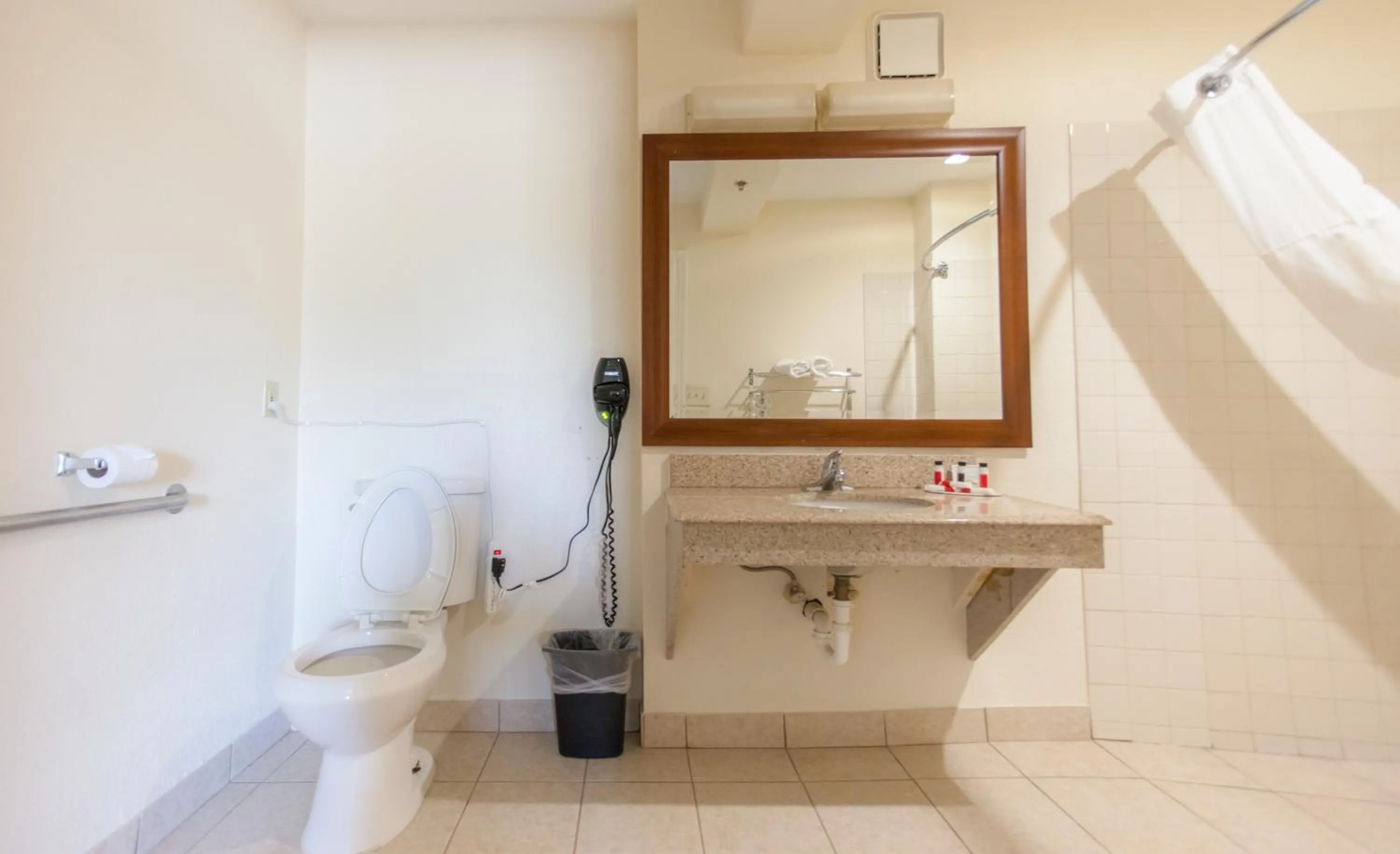 Bathroom in Days Inn by Wyndham Shenandoah