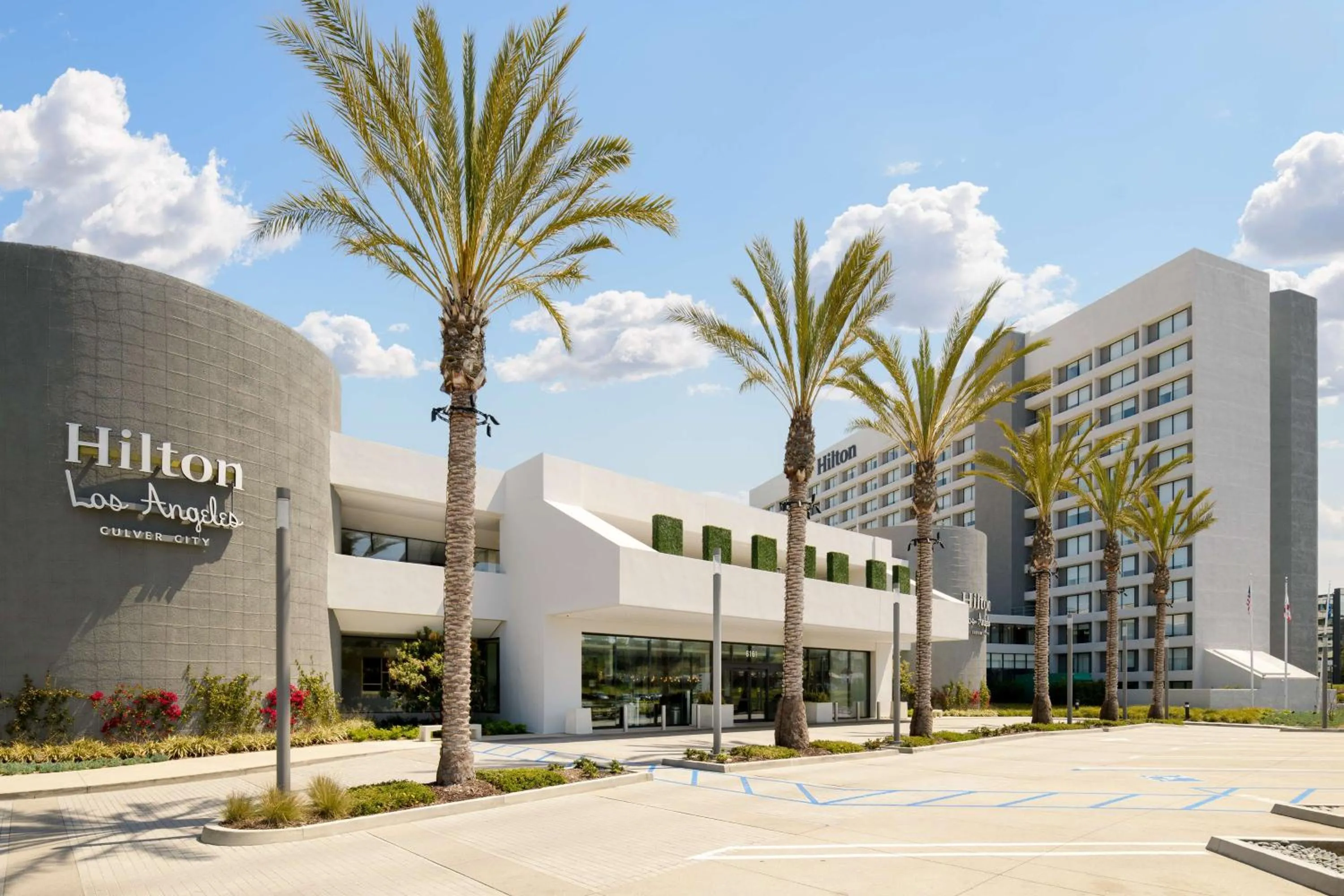 Property building in Hilton Los Angeles-Culver City, CA