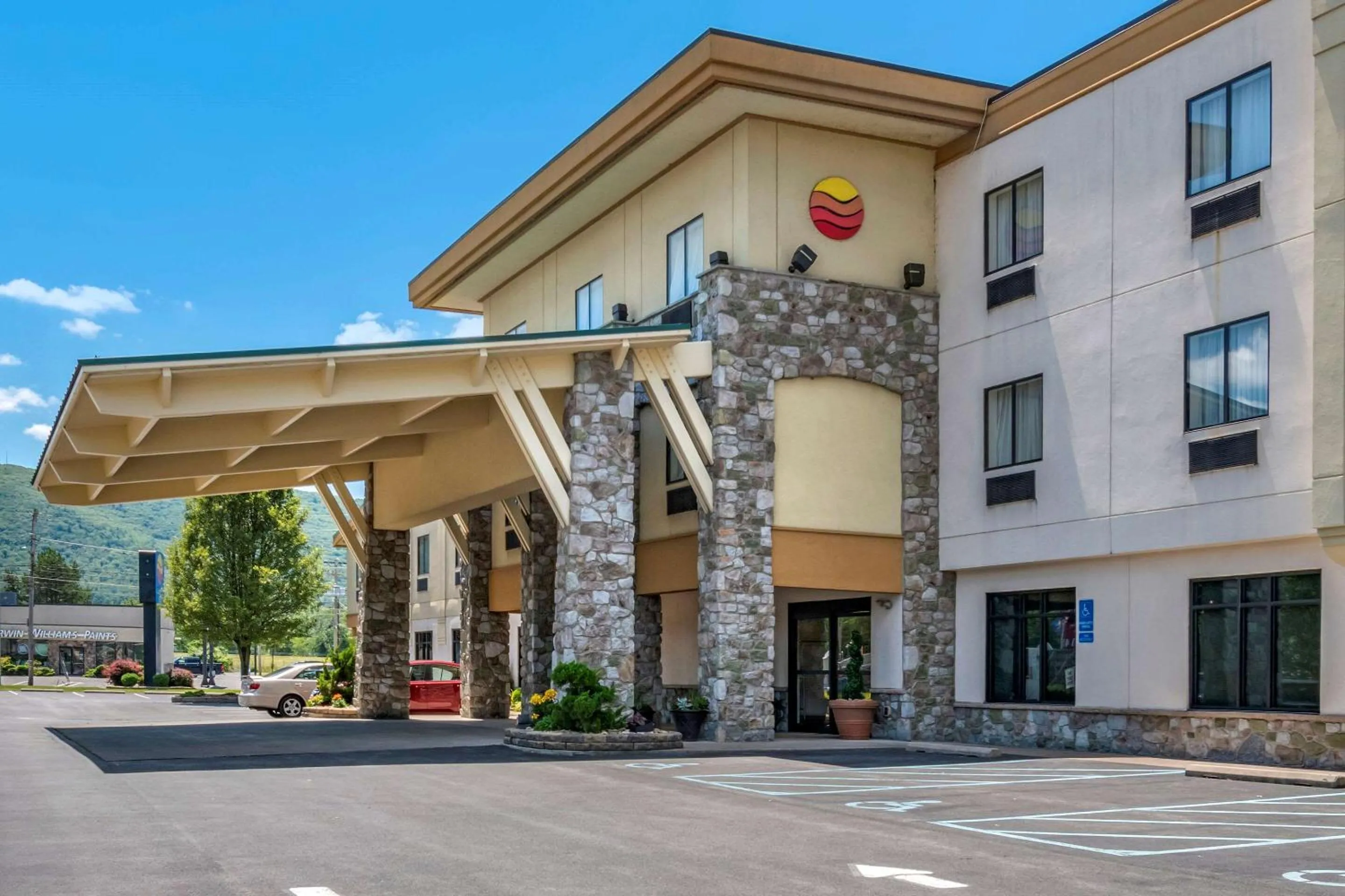 Property building in Comfort Inn Williamsport