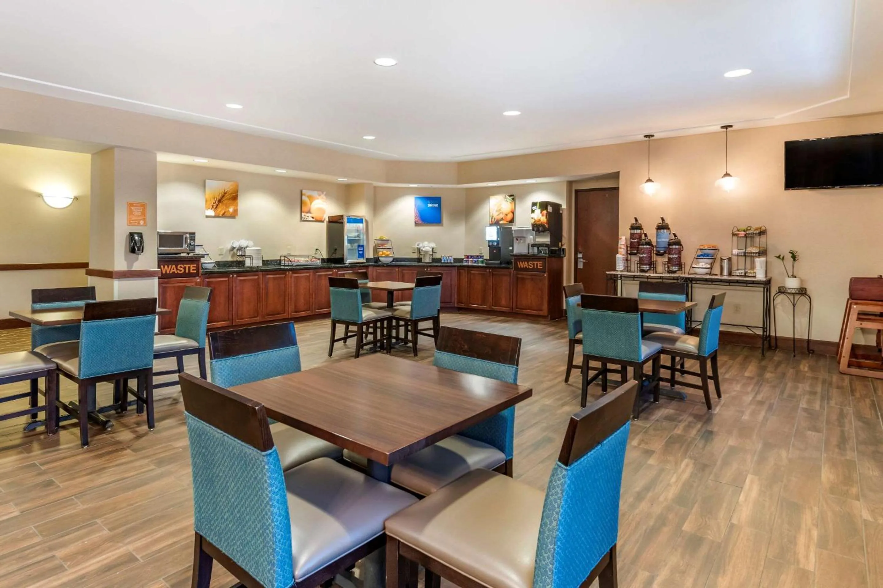 Restaurant/places to eat in Comfort Inn Williamsport