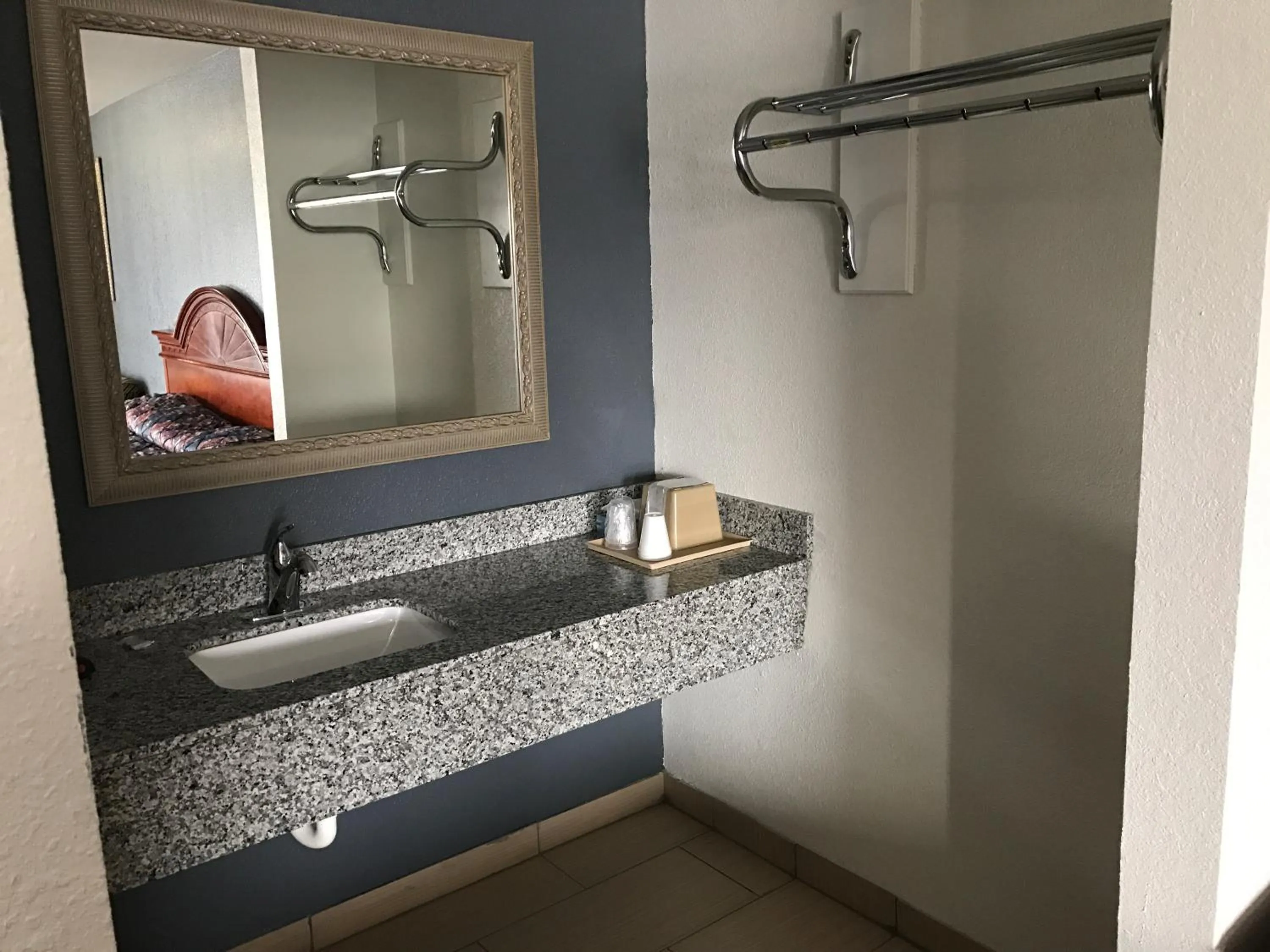 Property building in Sallisaw Inn