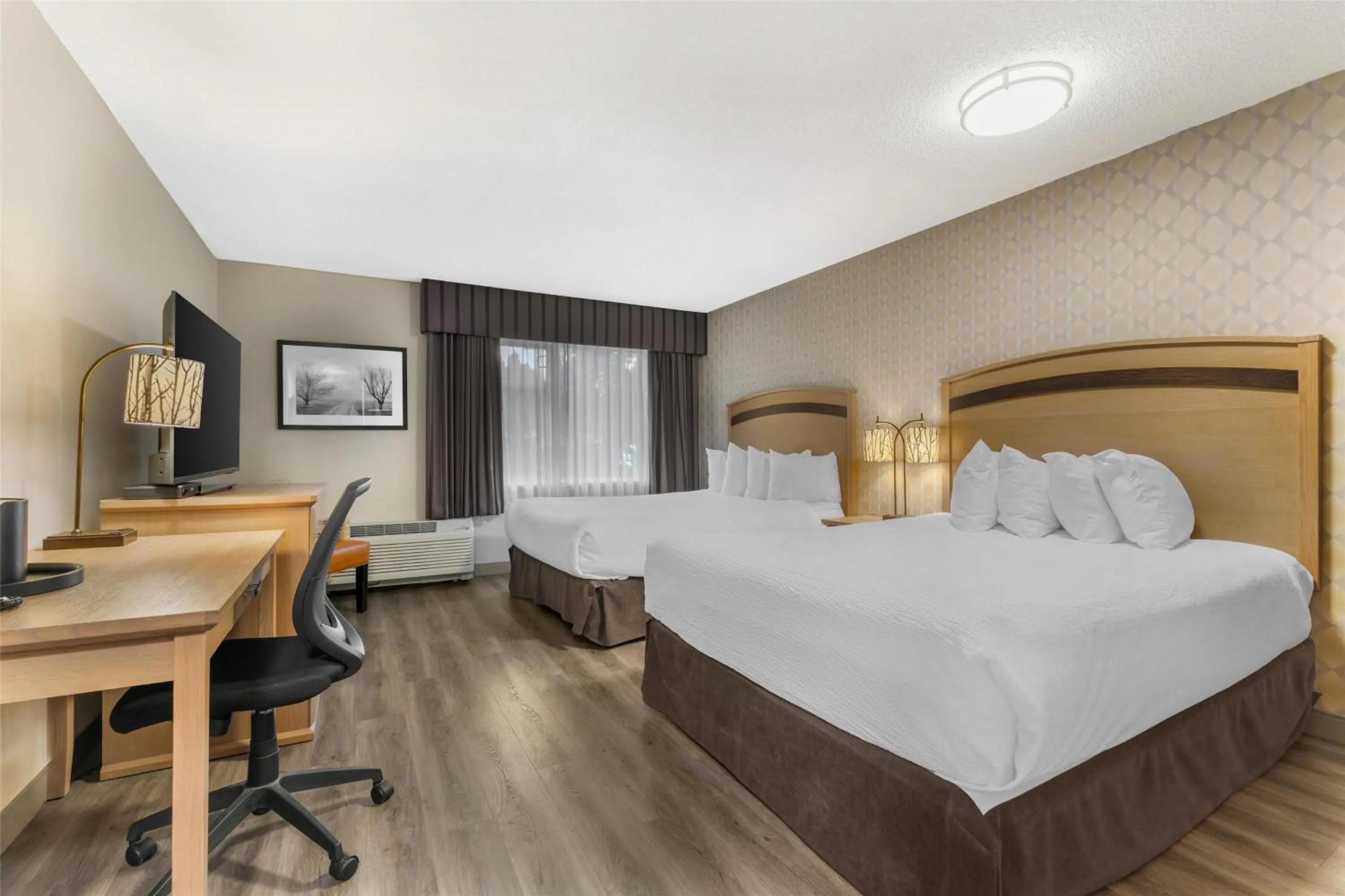 Bedroom, Bed in Best Western Plus Country Meadows Inn