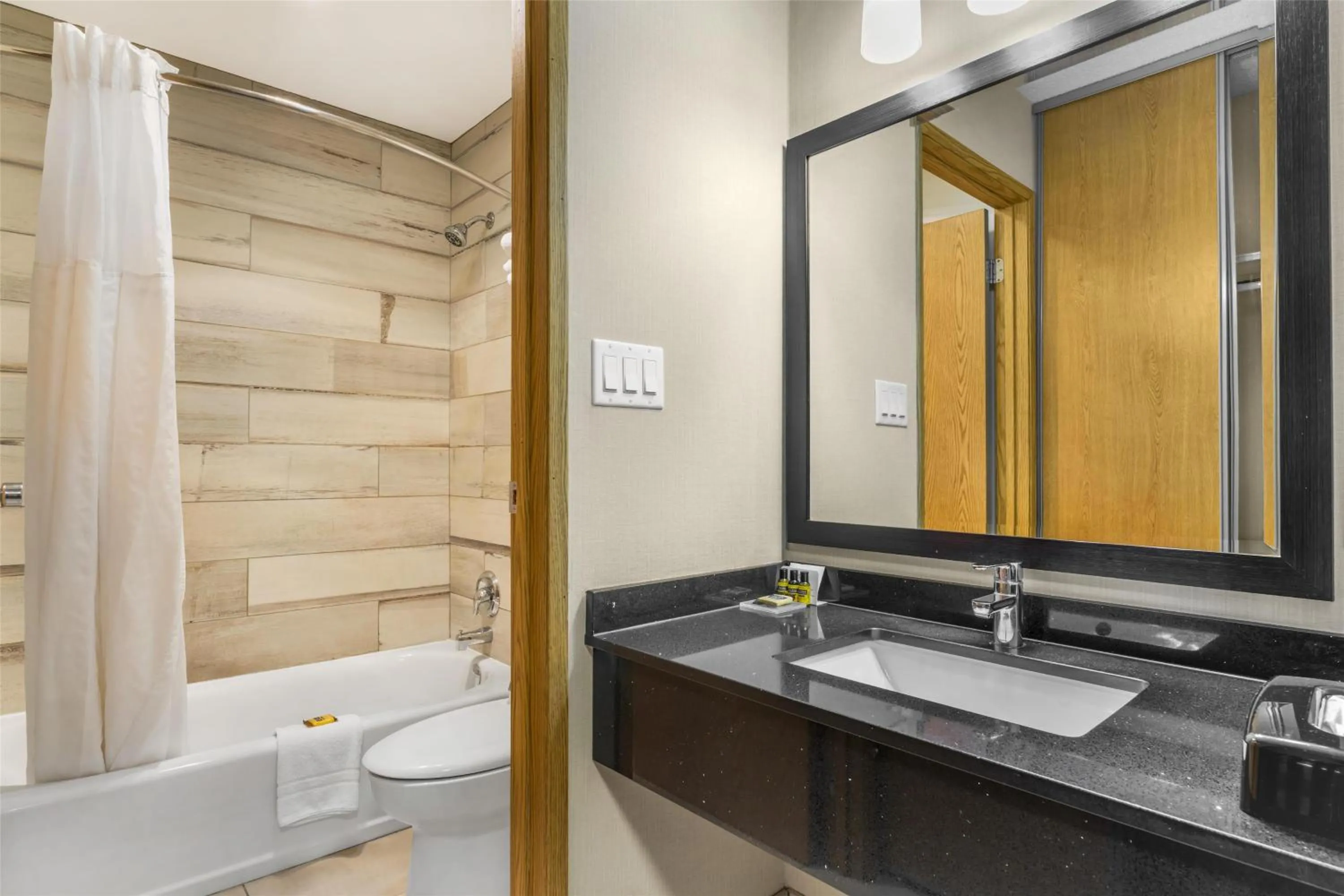 Bathroom in Best Western Plus Country Meadows Inn